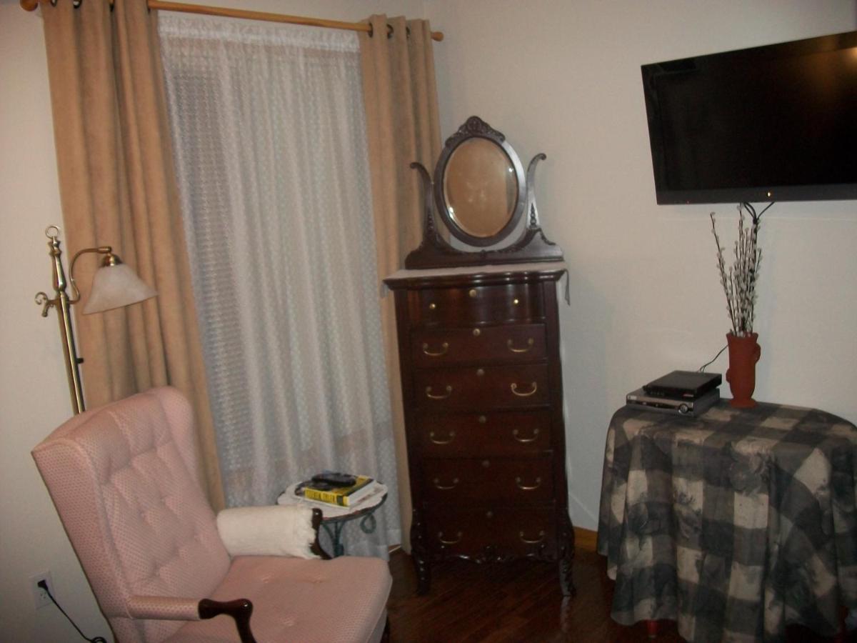 Sal's Bed and Breakfast by the Sea
