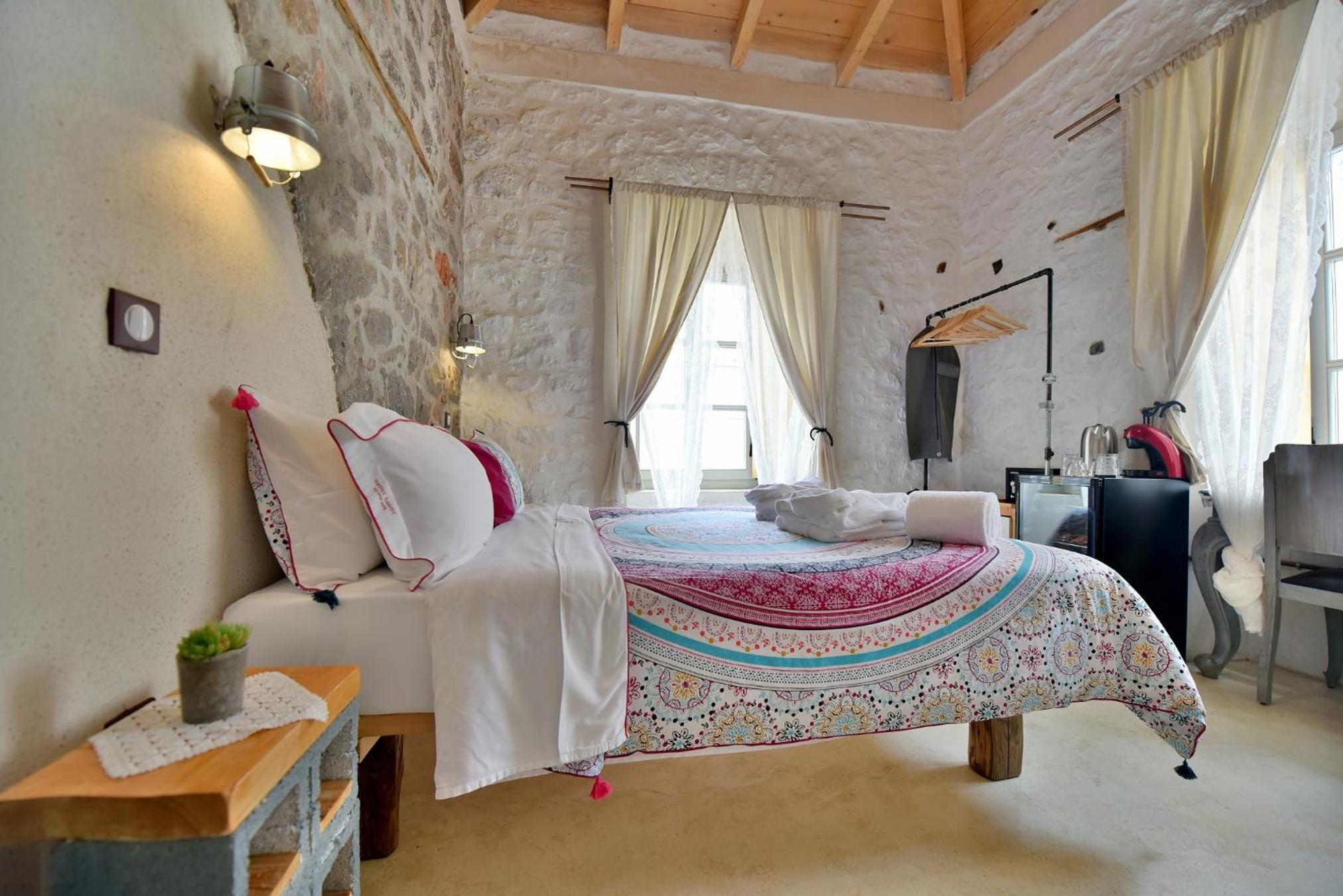 Mastoris Mansion