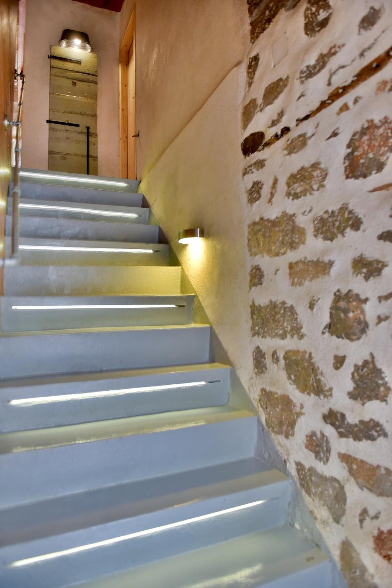 Mastoris Mansion