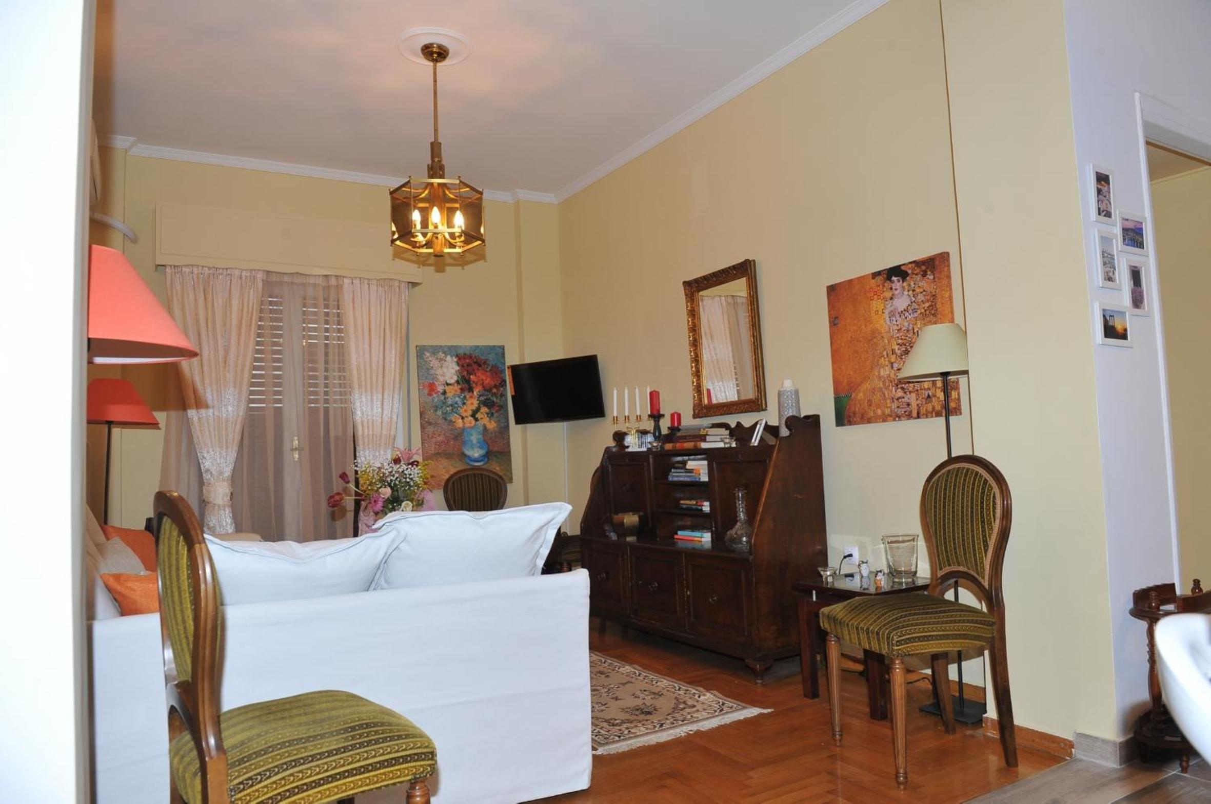 Cozy ACROPOLIS