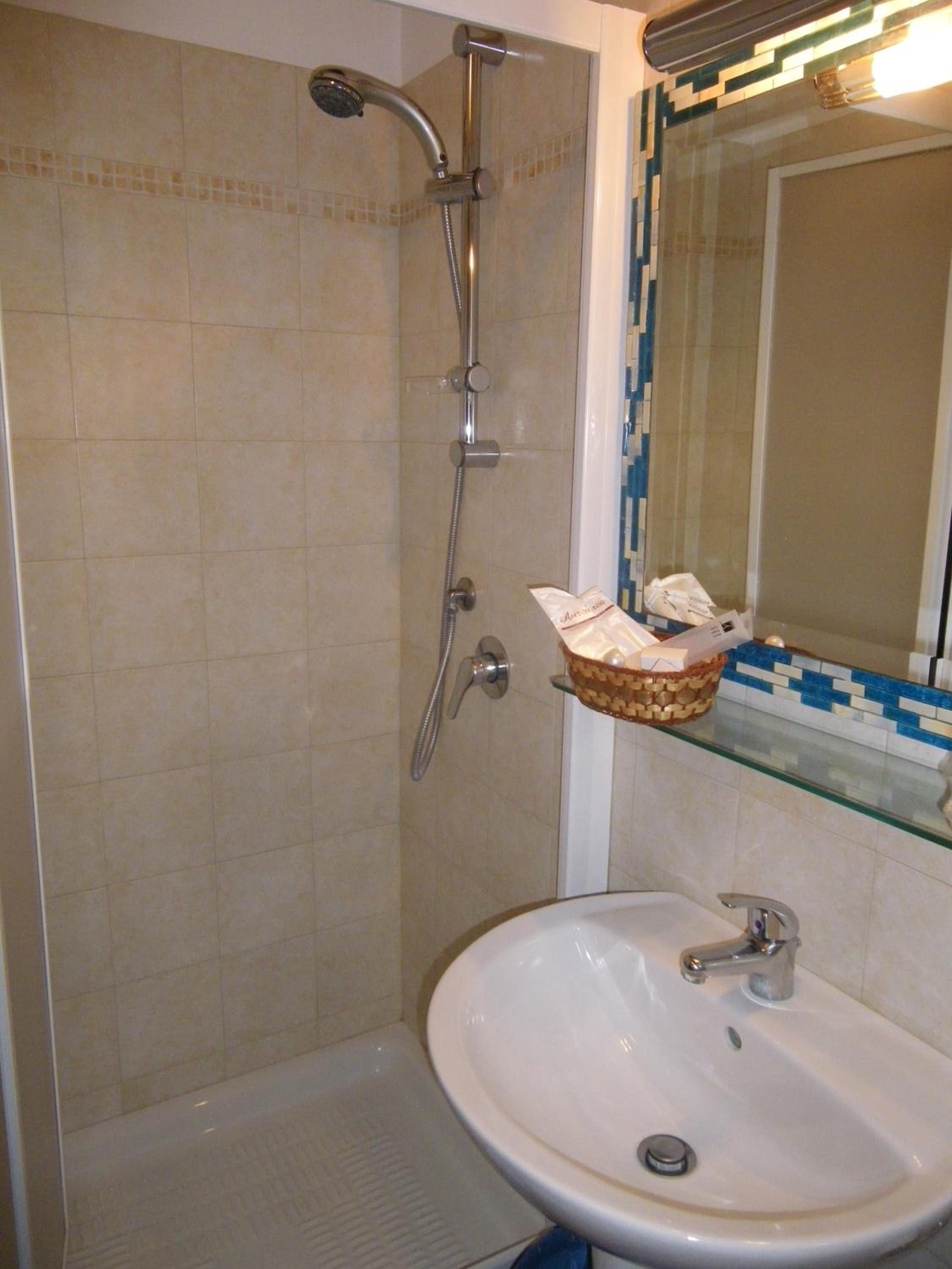 Photo 44