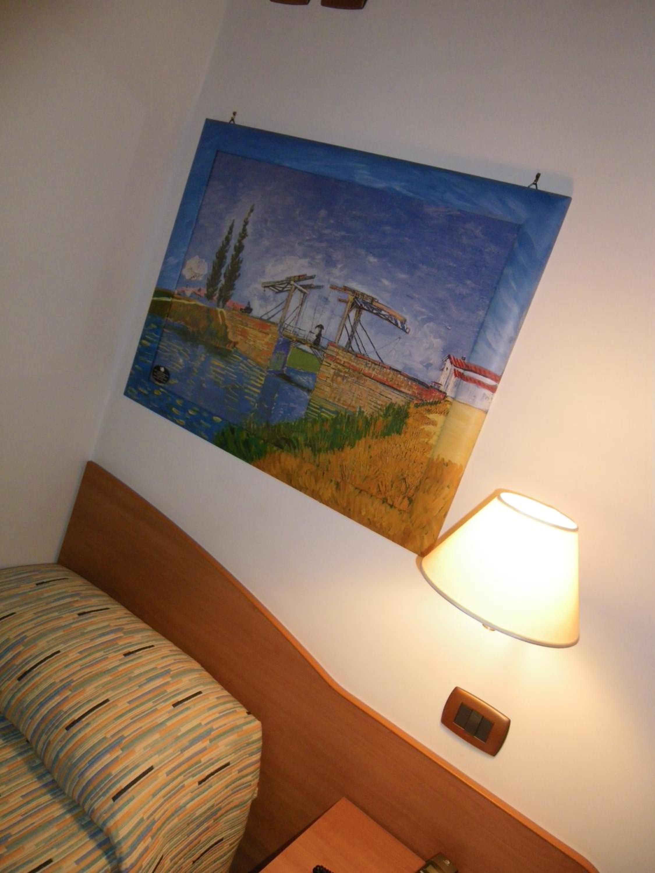 Photo 48