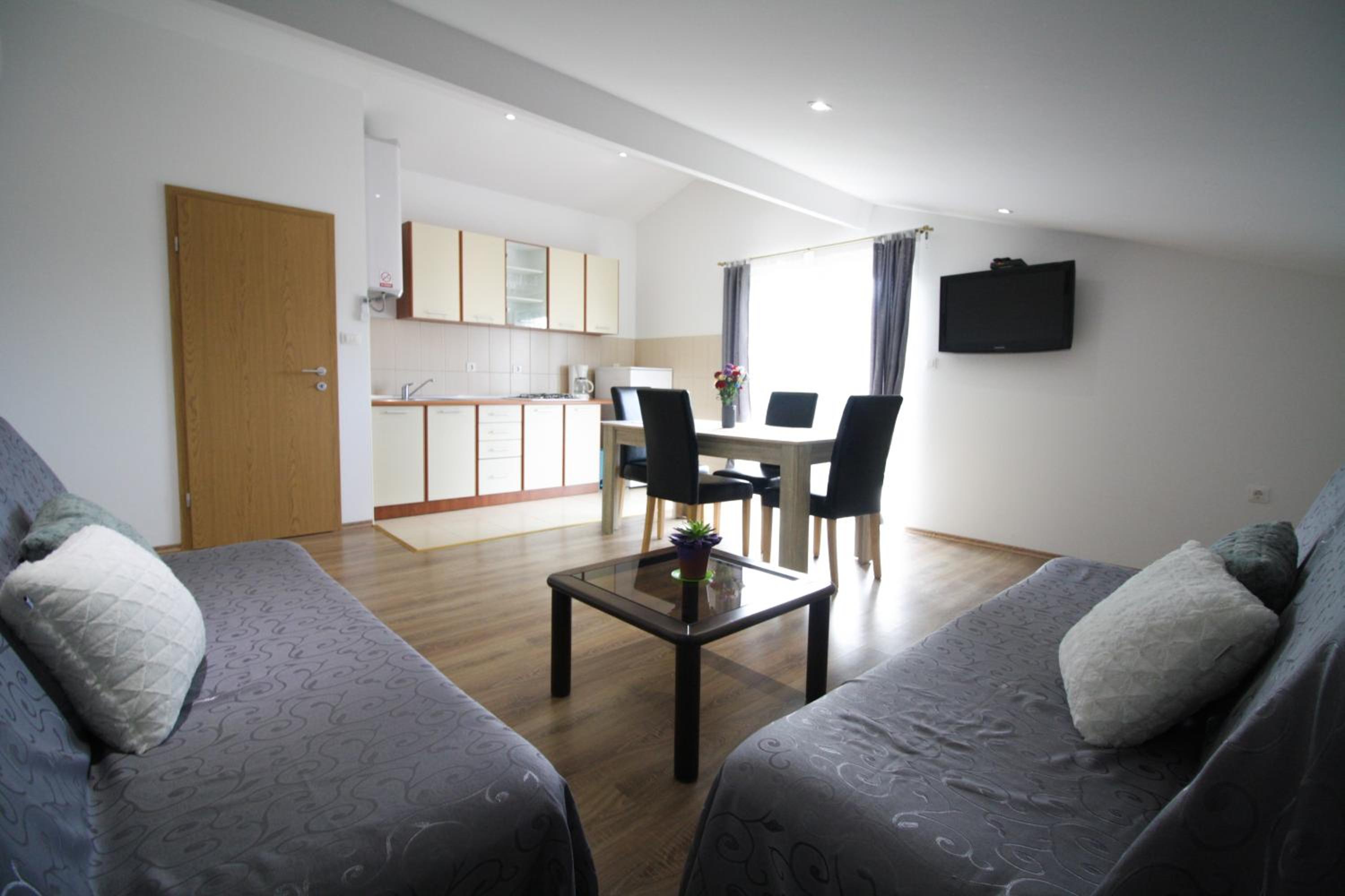 Sebi Apartment 300 m from beach