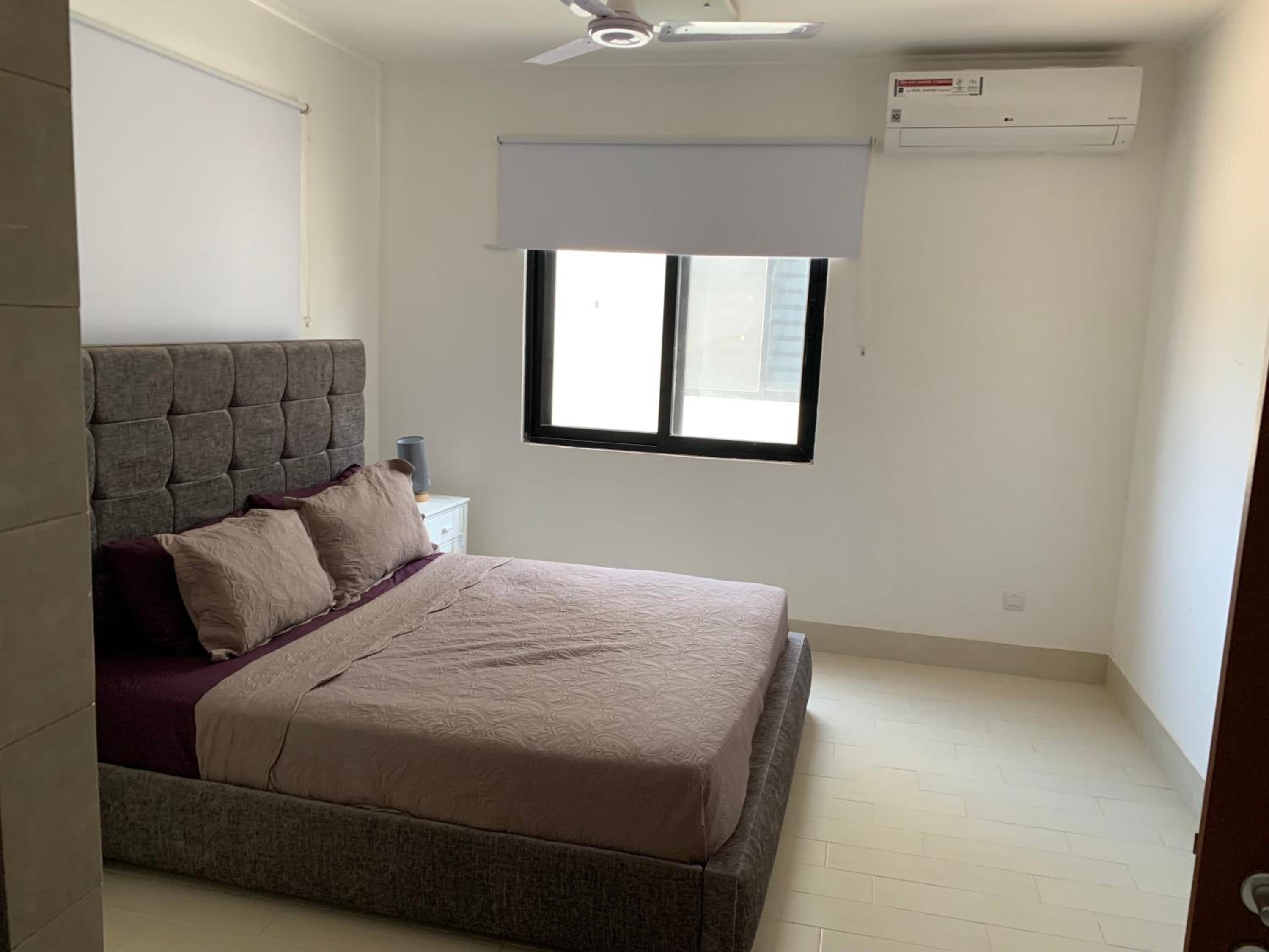 WATERFRONT FLAT