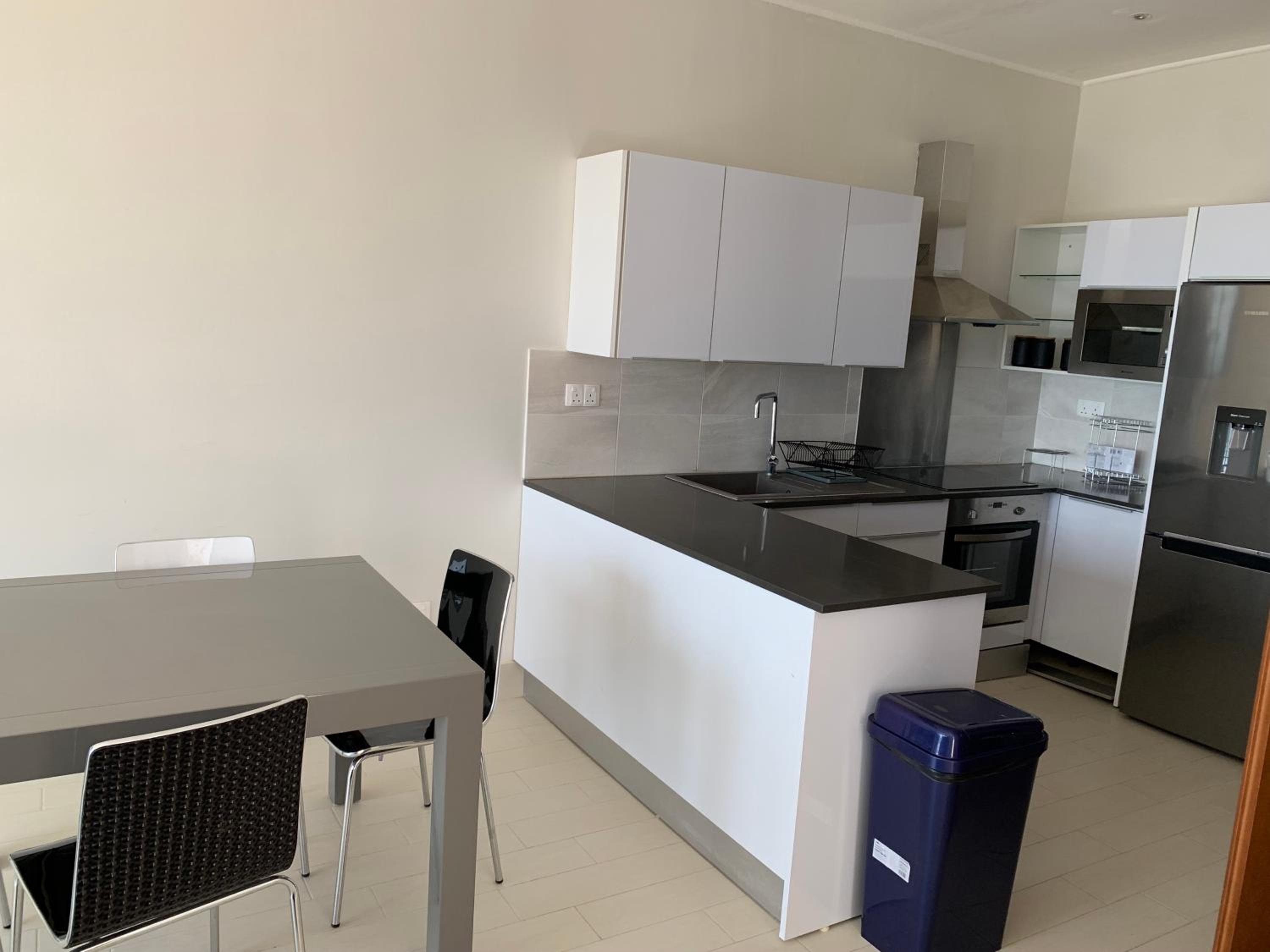 WATERFRONT FLAT