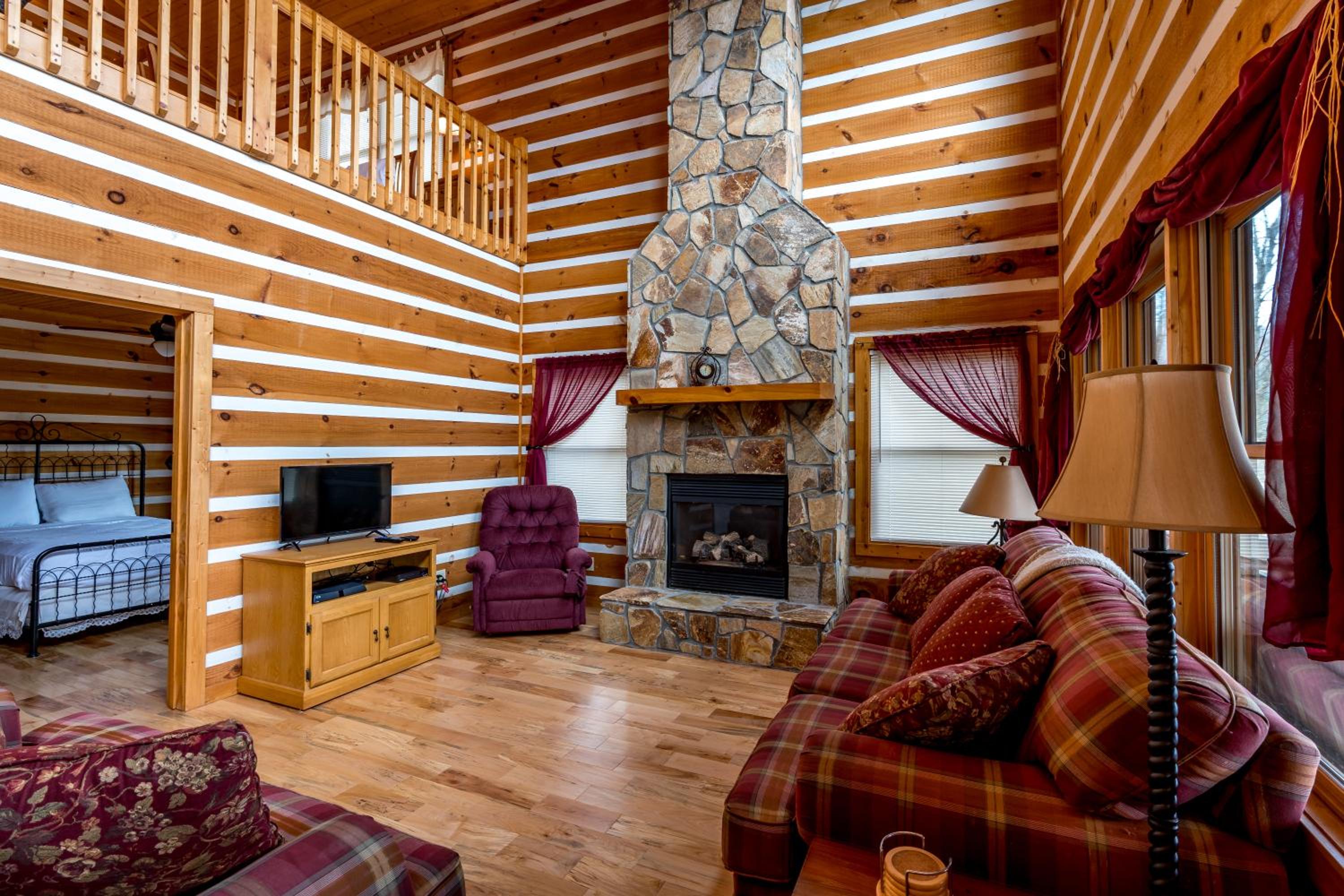 stayNantahala - Smoky Mountain Cabins view 5