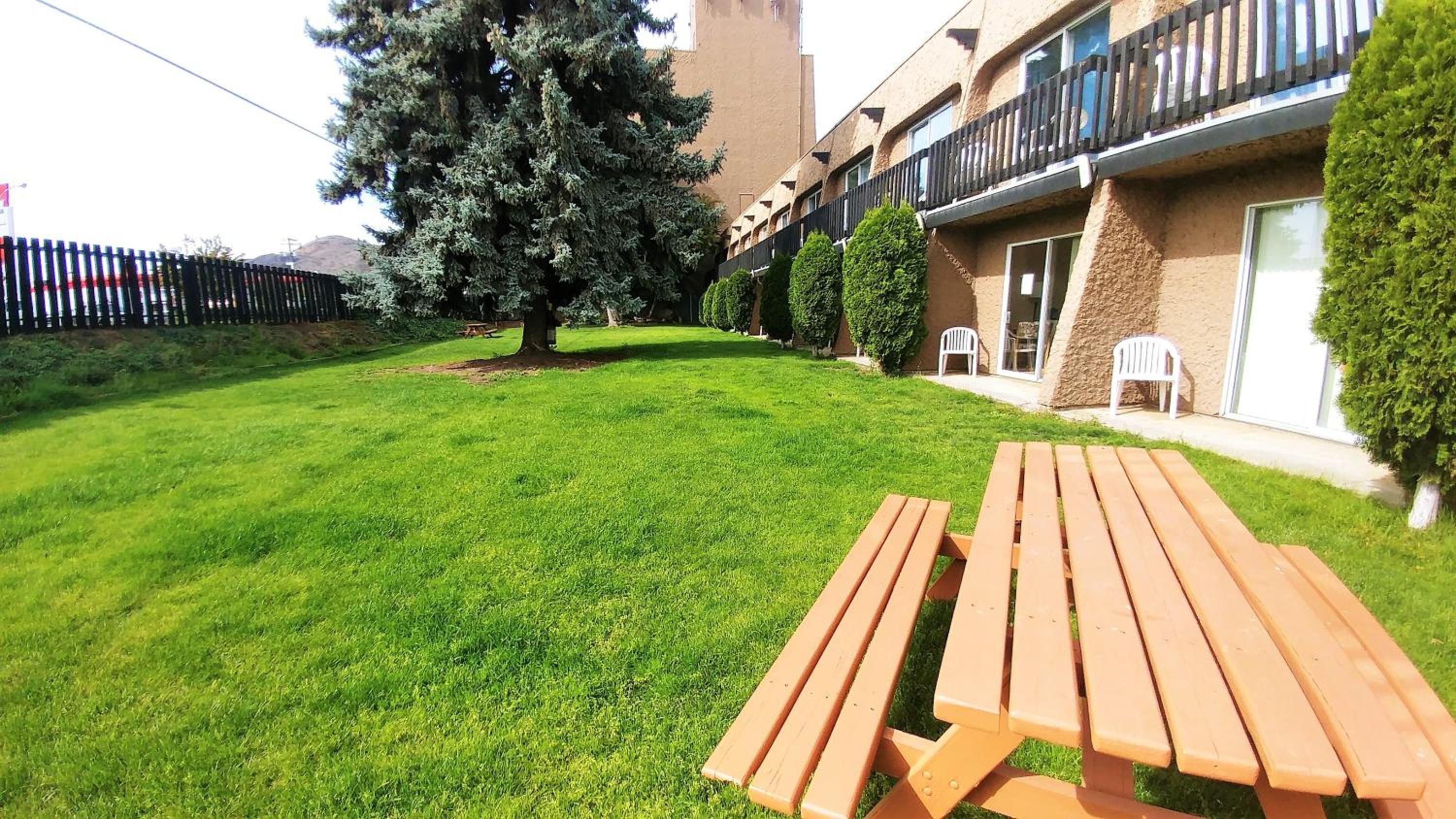 Vernon Vacations - Divya Sutra Plaza and Conference Centre, Vernon, BC - Property Image 75