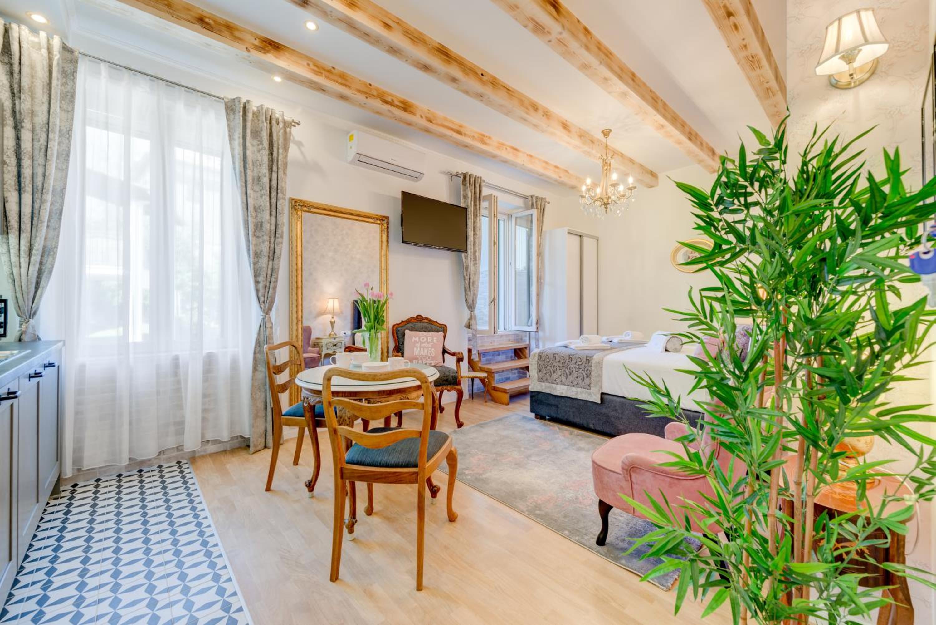 Le Monde - Vintage Accommodation photo 5