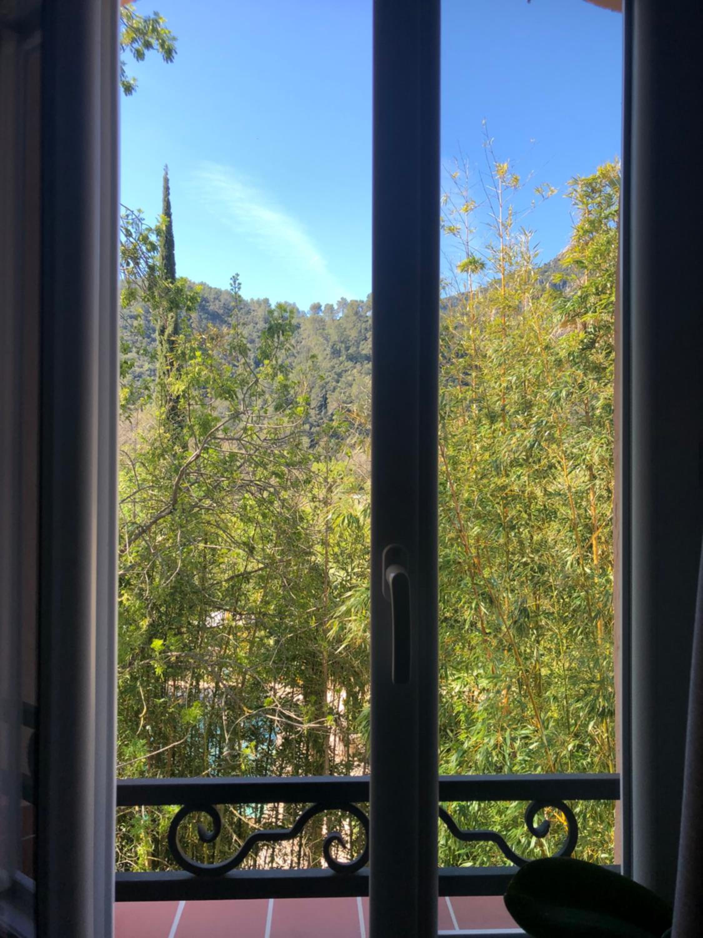 balcony