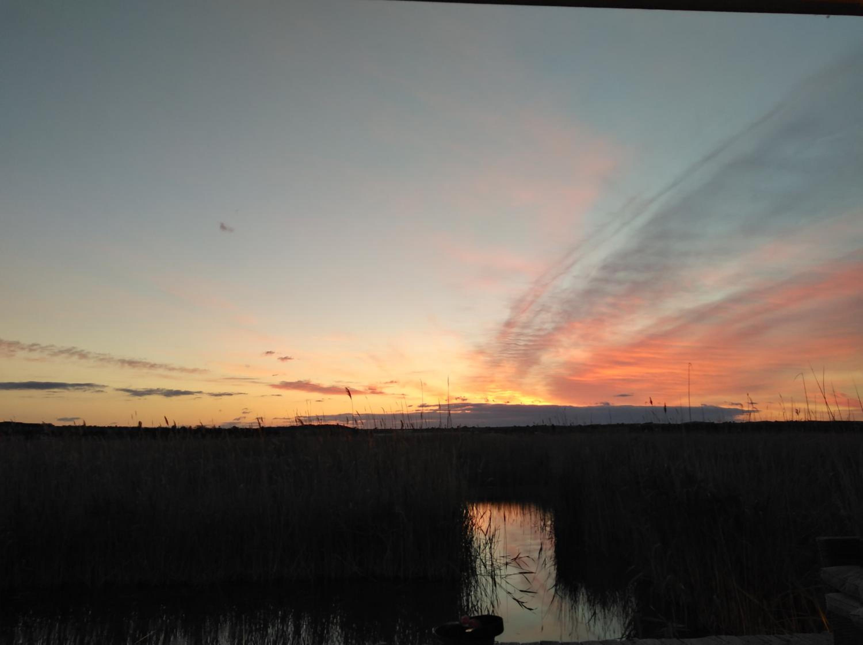 Pfahlbau Sunset I Toplage Elektroboot inklusive