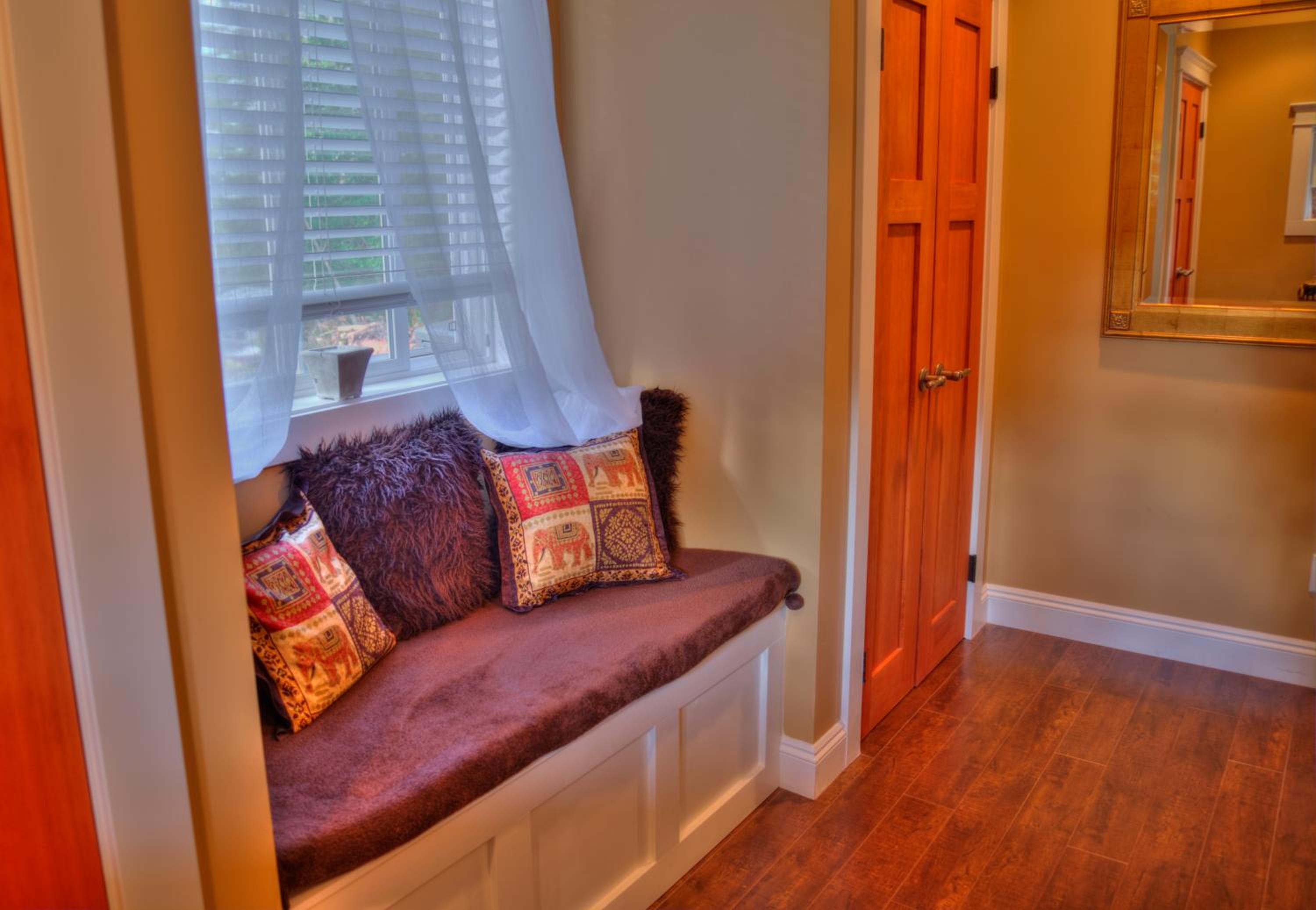 Shawnigan Suite B & B