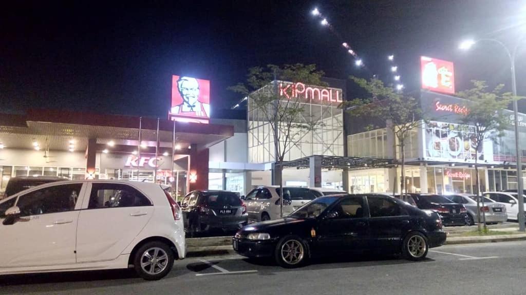 Tropicana Home Concept @ Wabest, KLIA photo 3