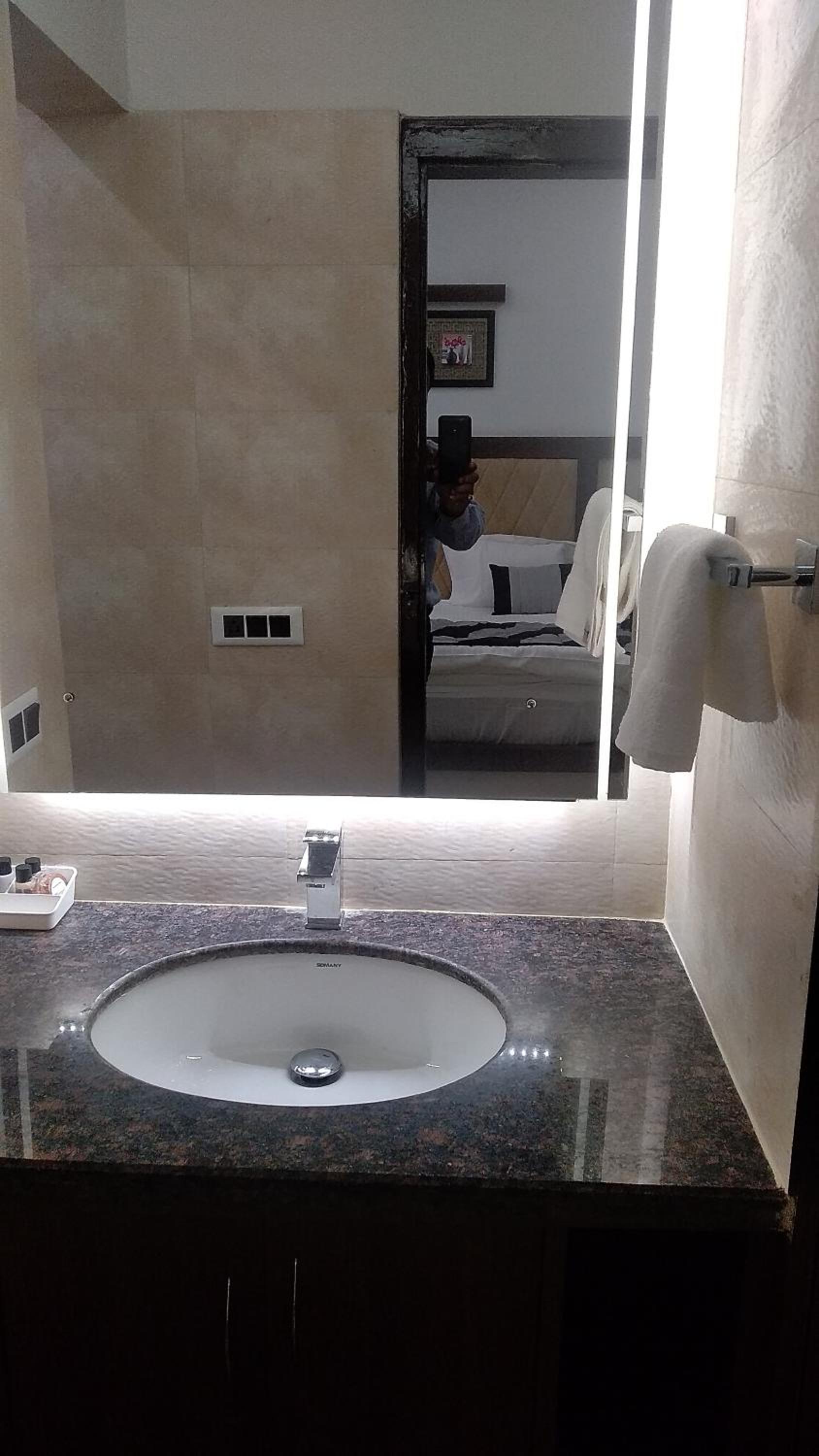 Photo 12