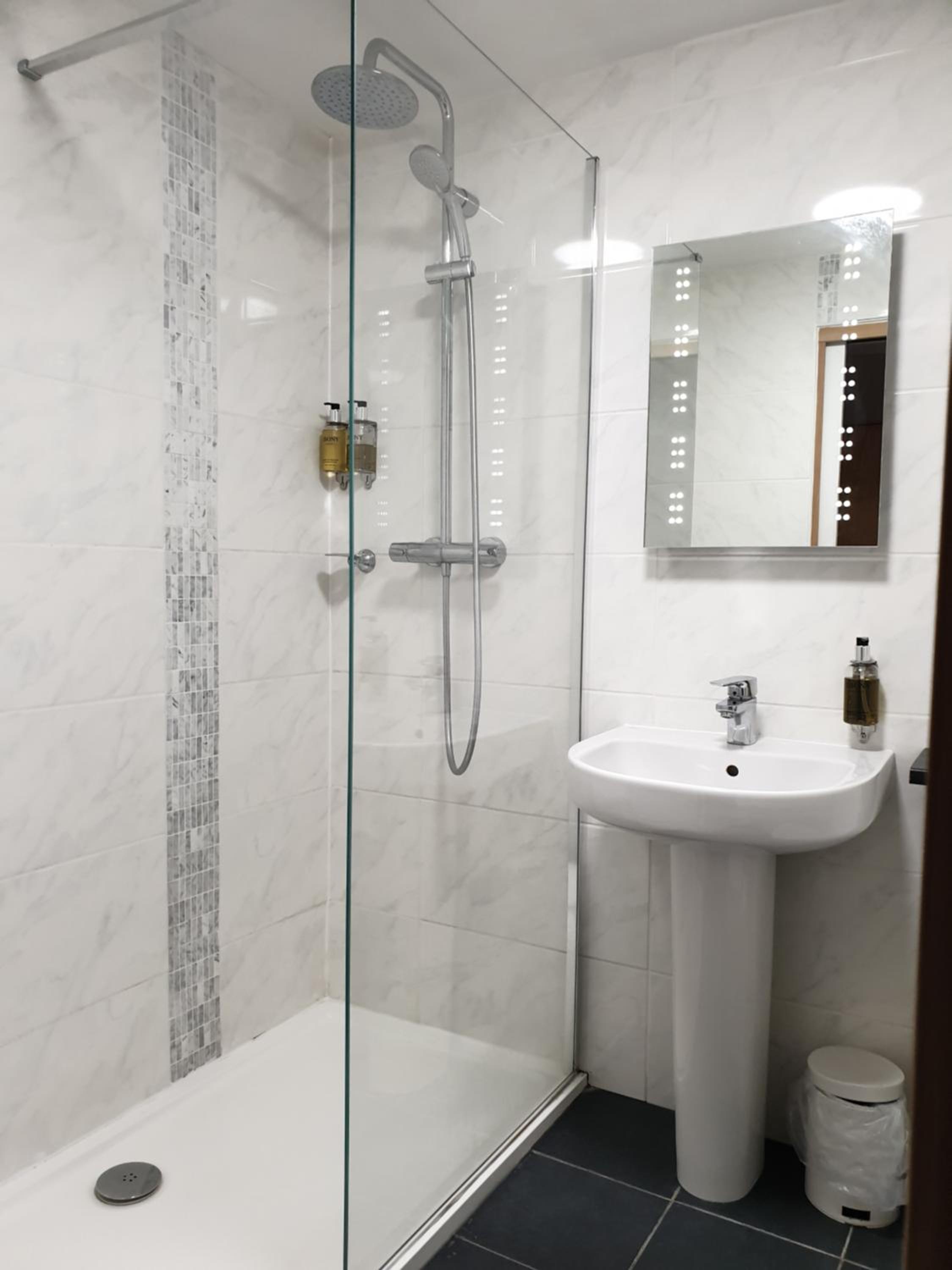 Basingstoke Vacations - Red Lion Hotel - Property Image 6