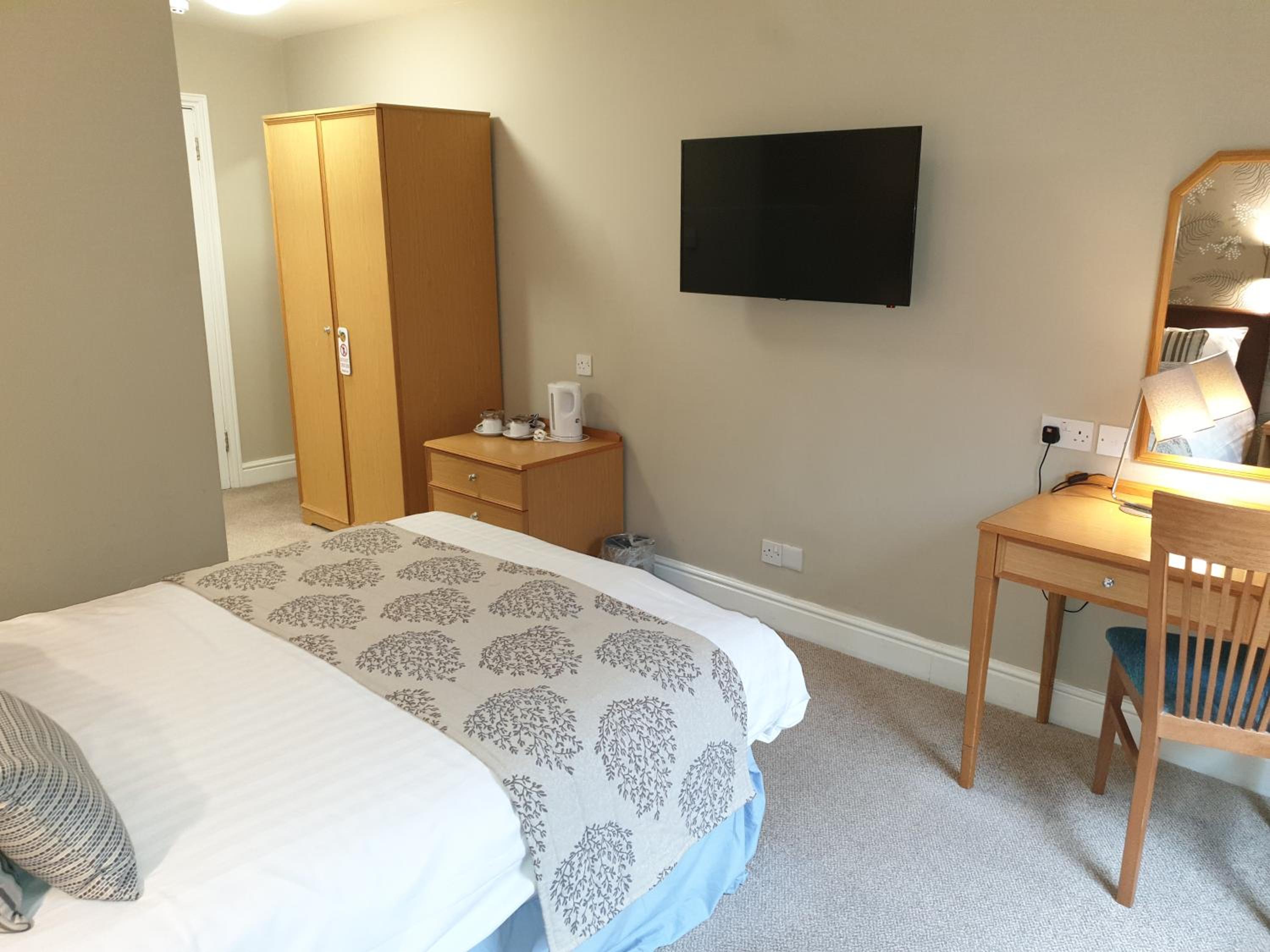 Basingstoke Vacations - Red Lion Hotel - Property Image 5