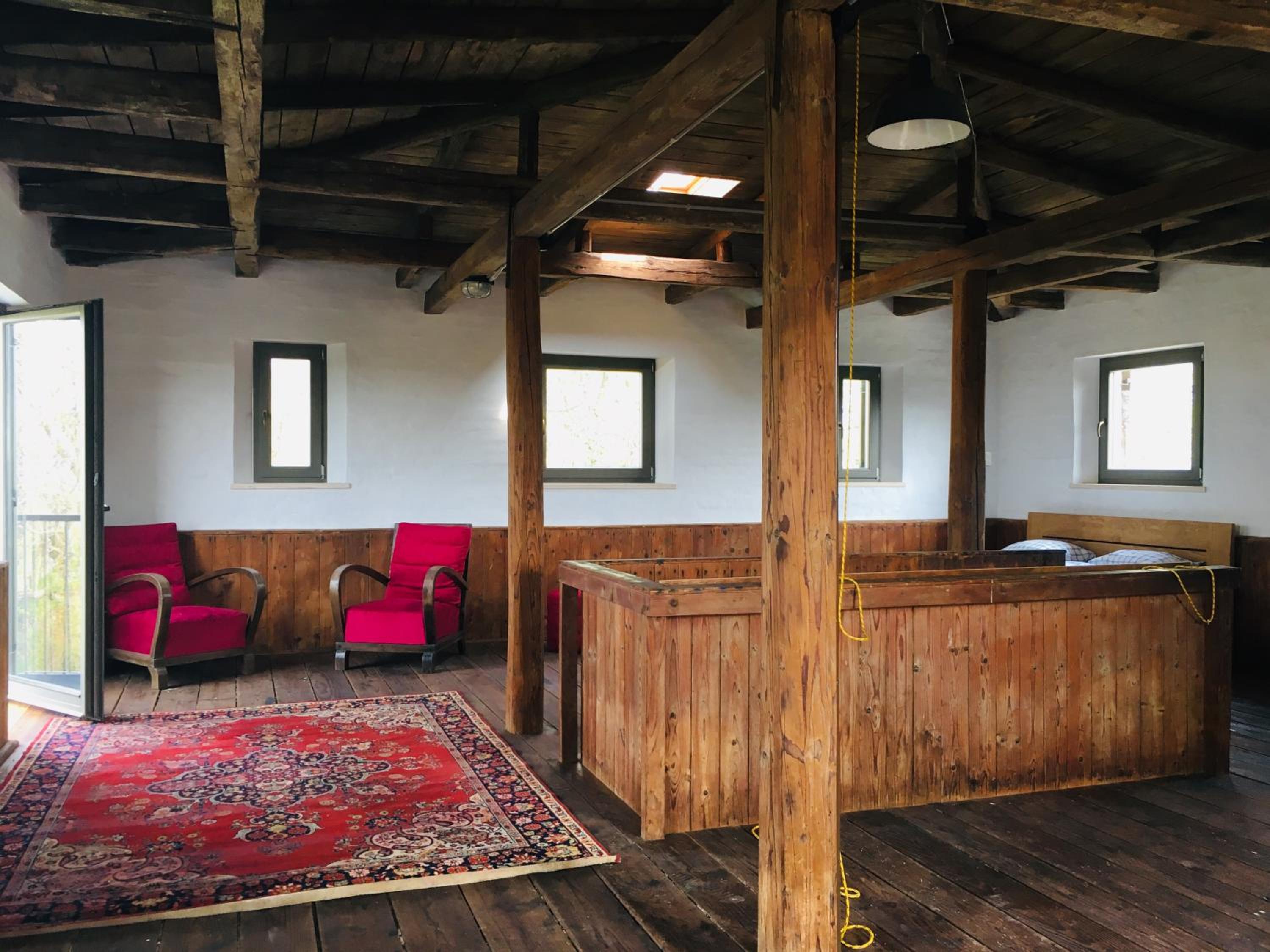 KÉSA BARN view 5