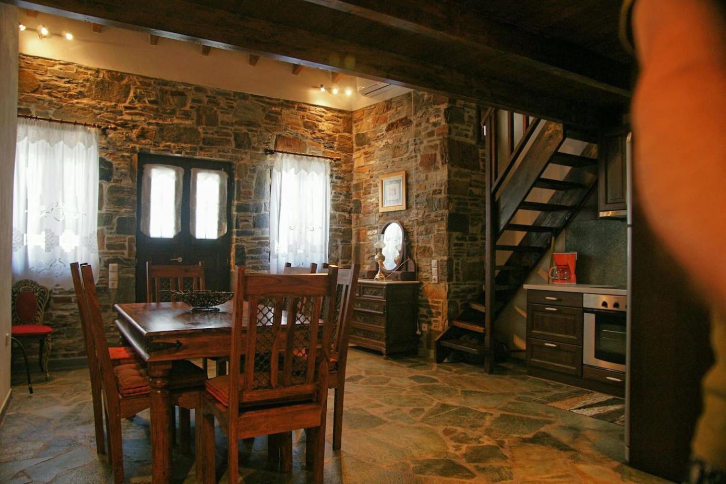 Dryopida House