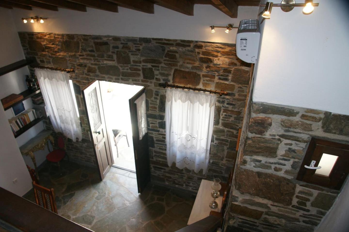 Dryopida House