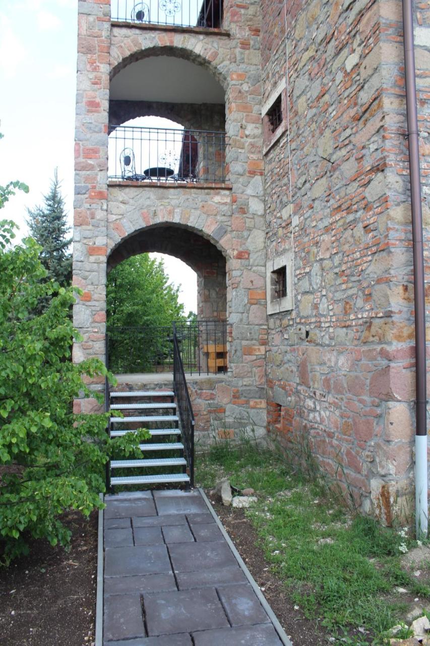 Photo 12