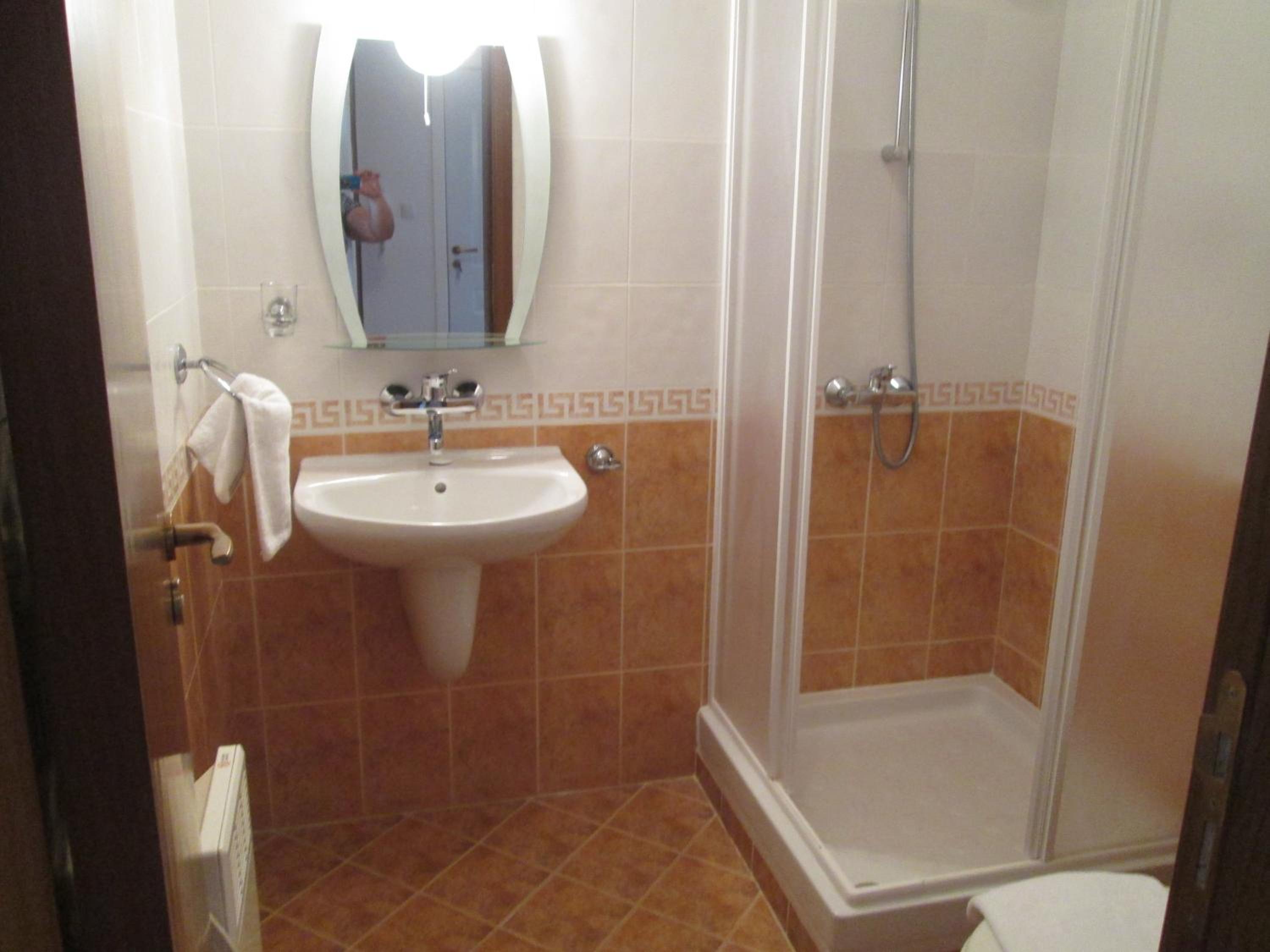 MD Alexander Services Apartments