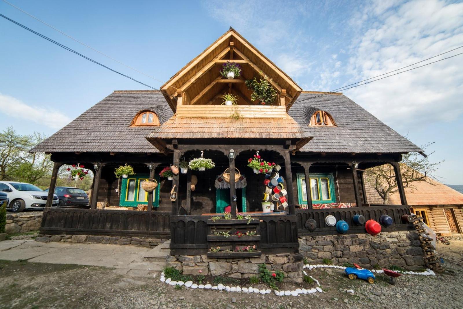 Complex Traditional Căsuța Bunicilor-Breb
