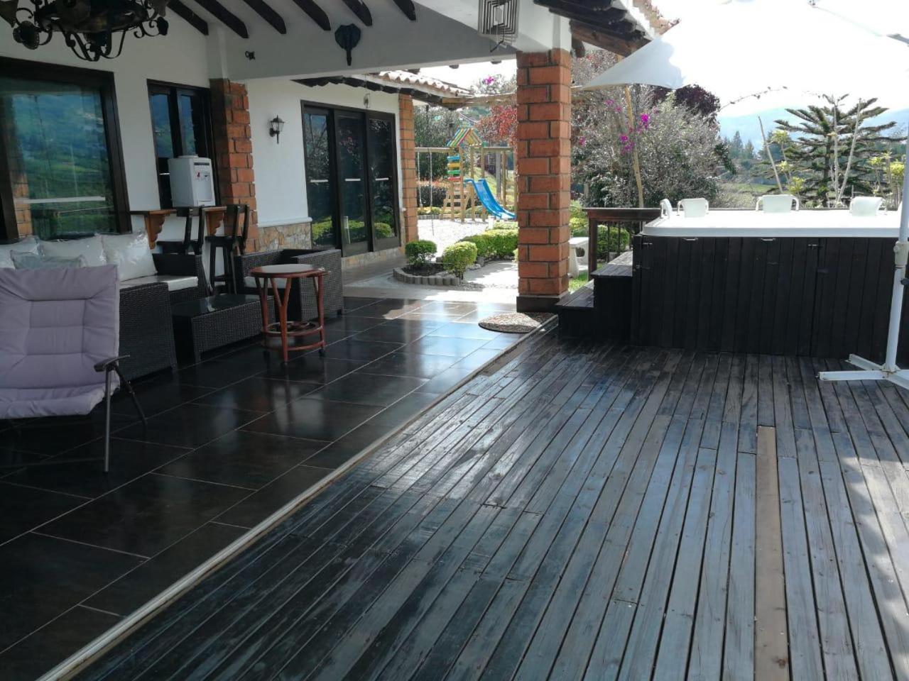 CASA CAMPESTRE MONTECARLO Guatapé- desayuno a pareja