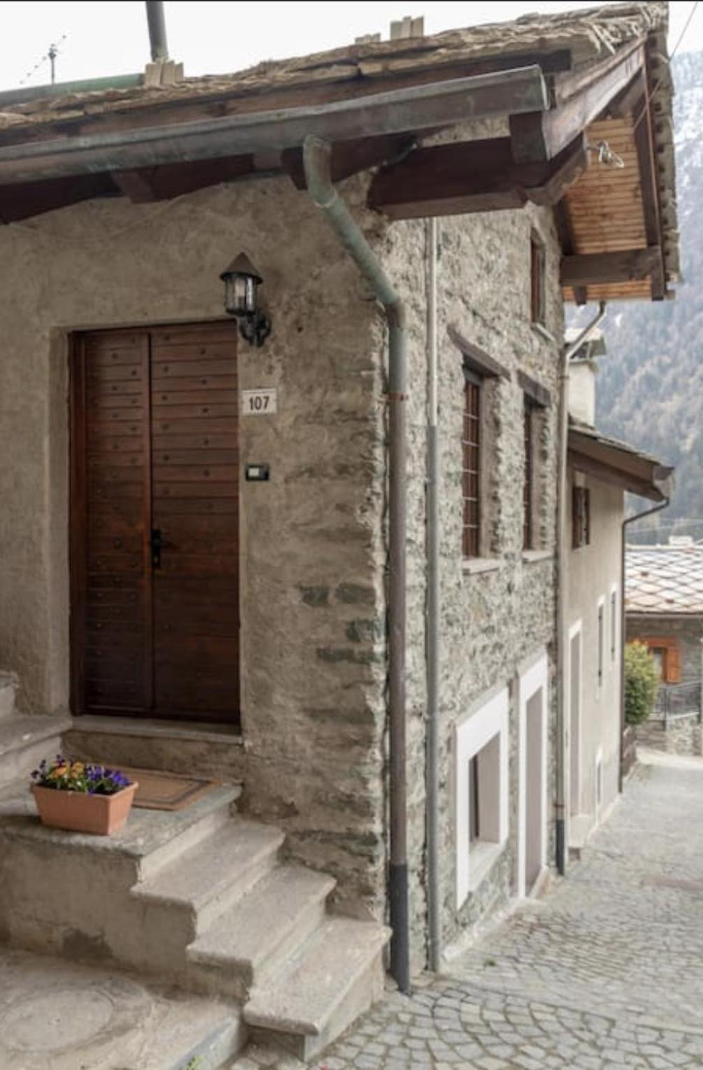 La baita di Brusson view 2