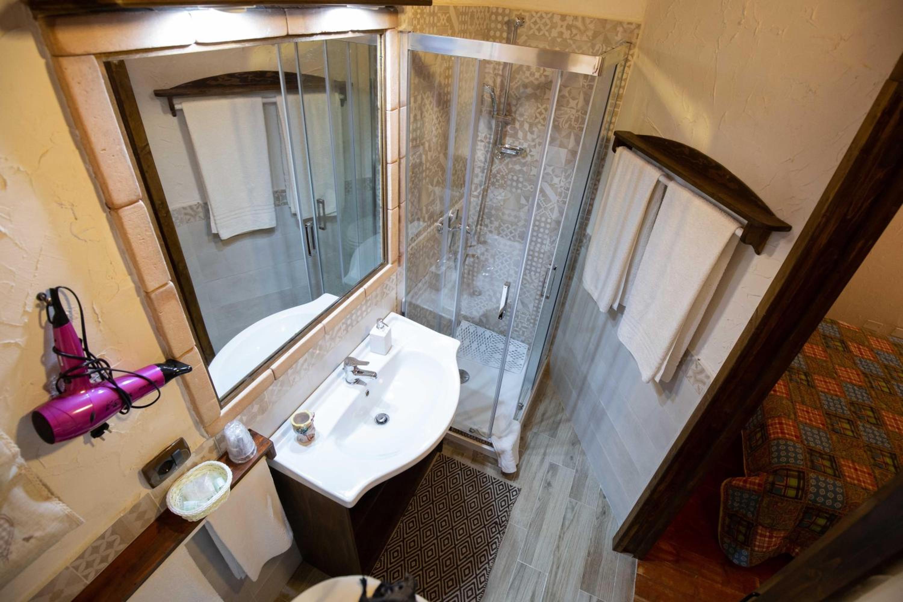 Photo 29
