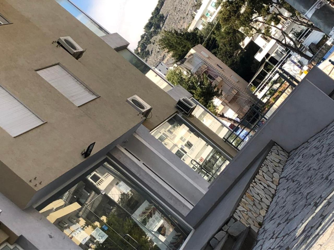 Gregor Apartments