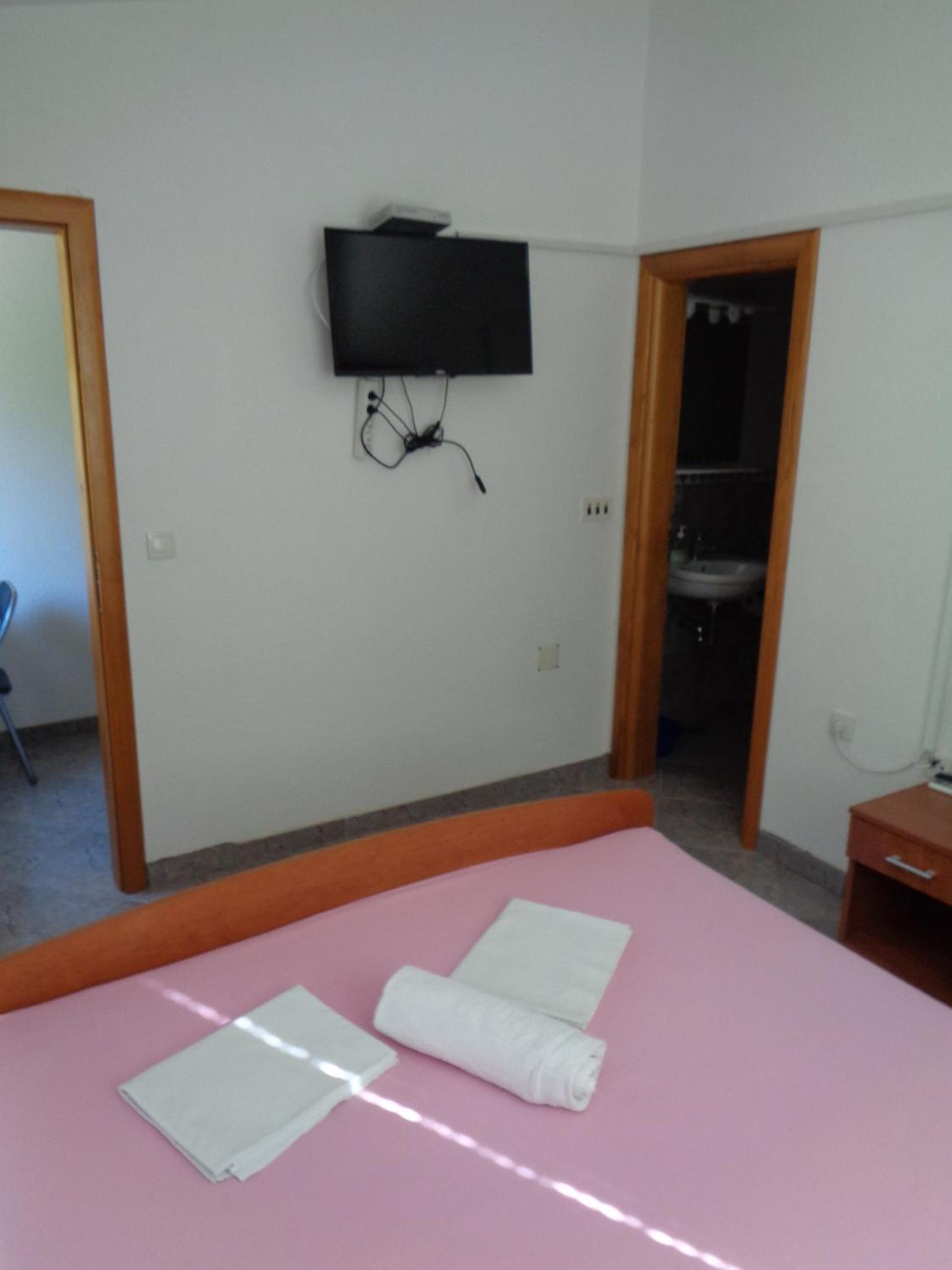 Photo 48