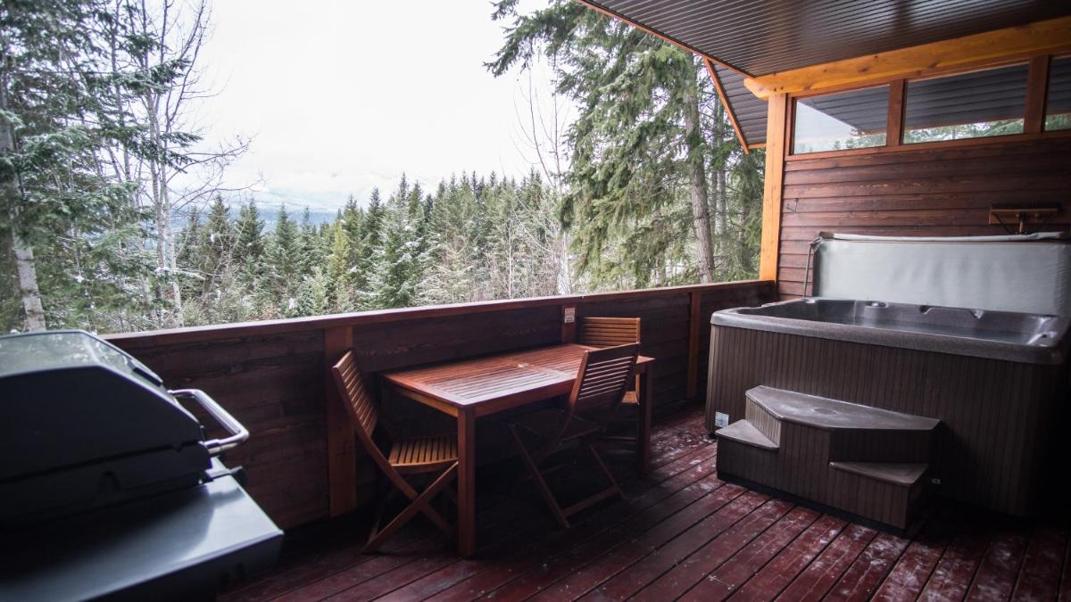 Golden Vacations - Cedar House Restaurant  Chalets - Property Image 93