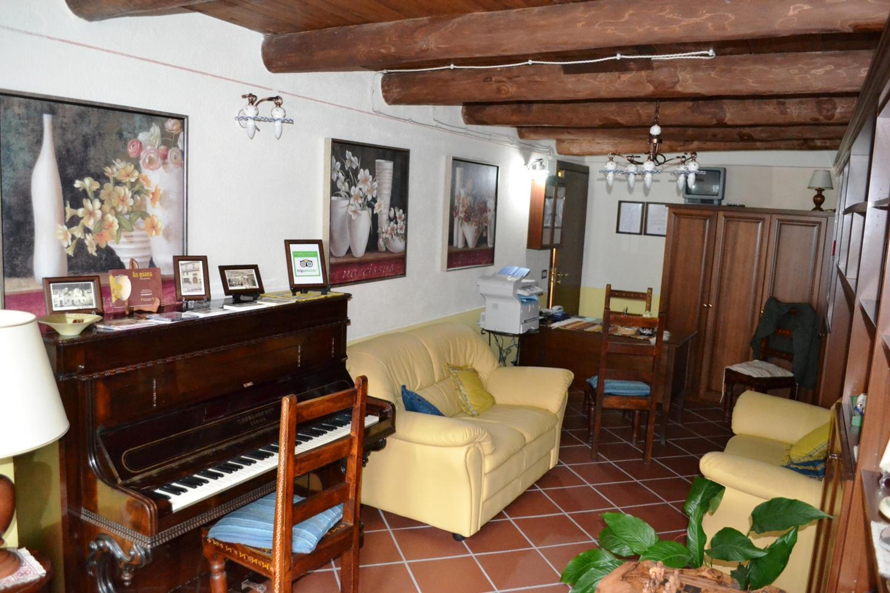 lounge