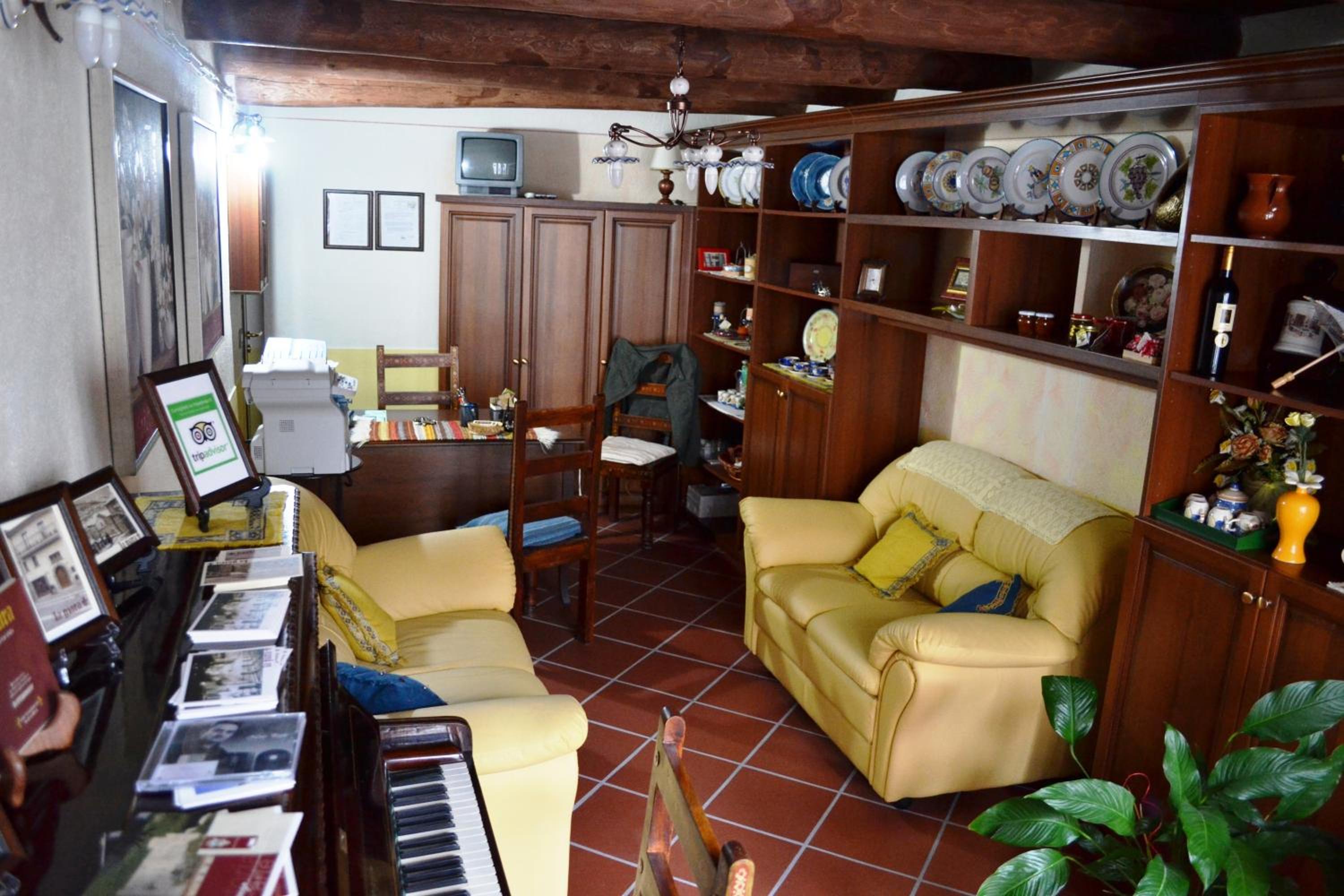 lounge