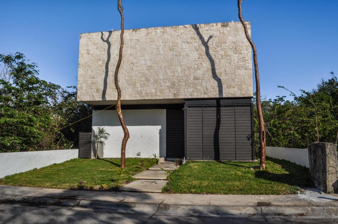 Hotel VACATION Full house with Private Pool, 3 Bedroom - Image 1