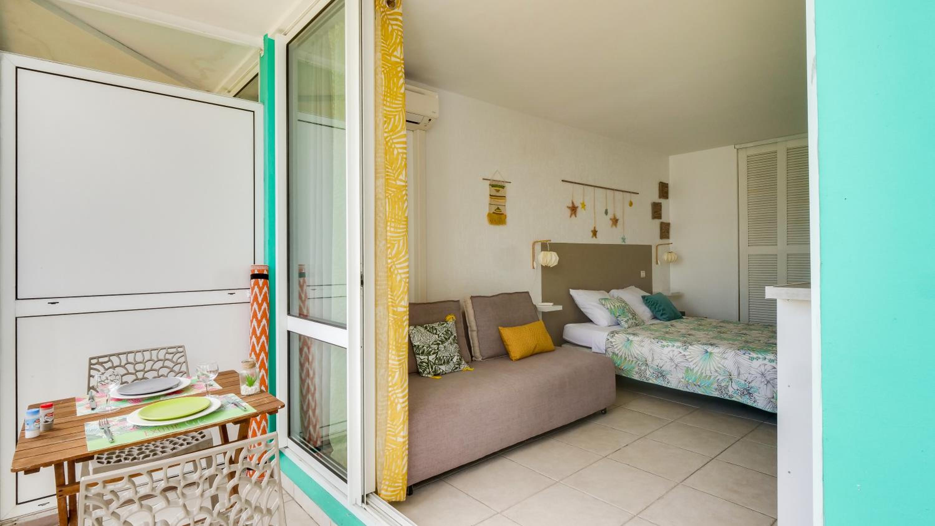 Studio Paradis vue mer view 2