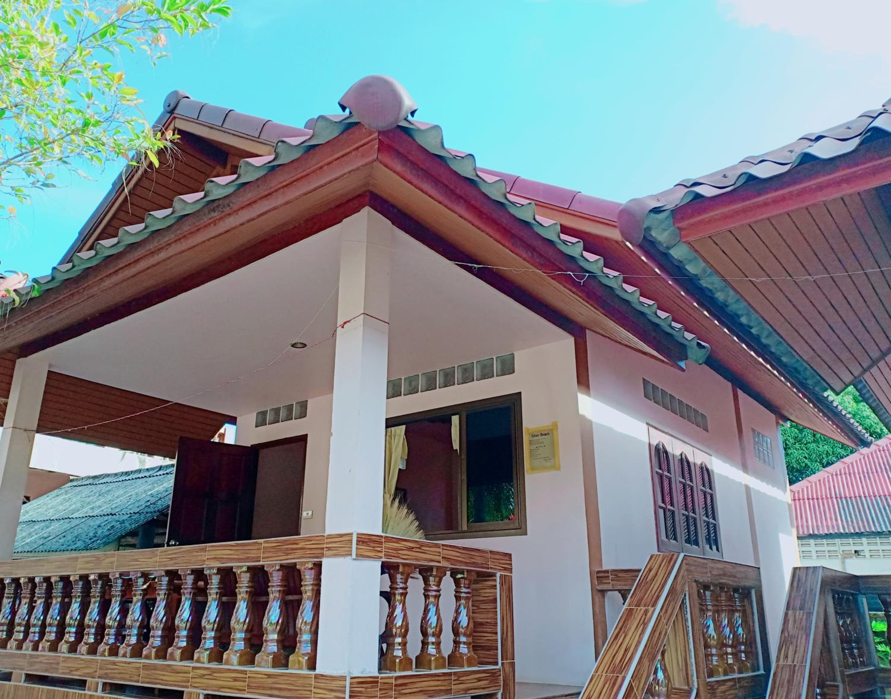 Silver Beach Bungalow