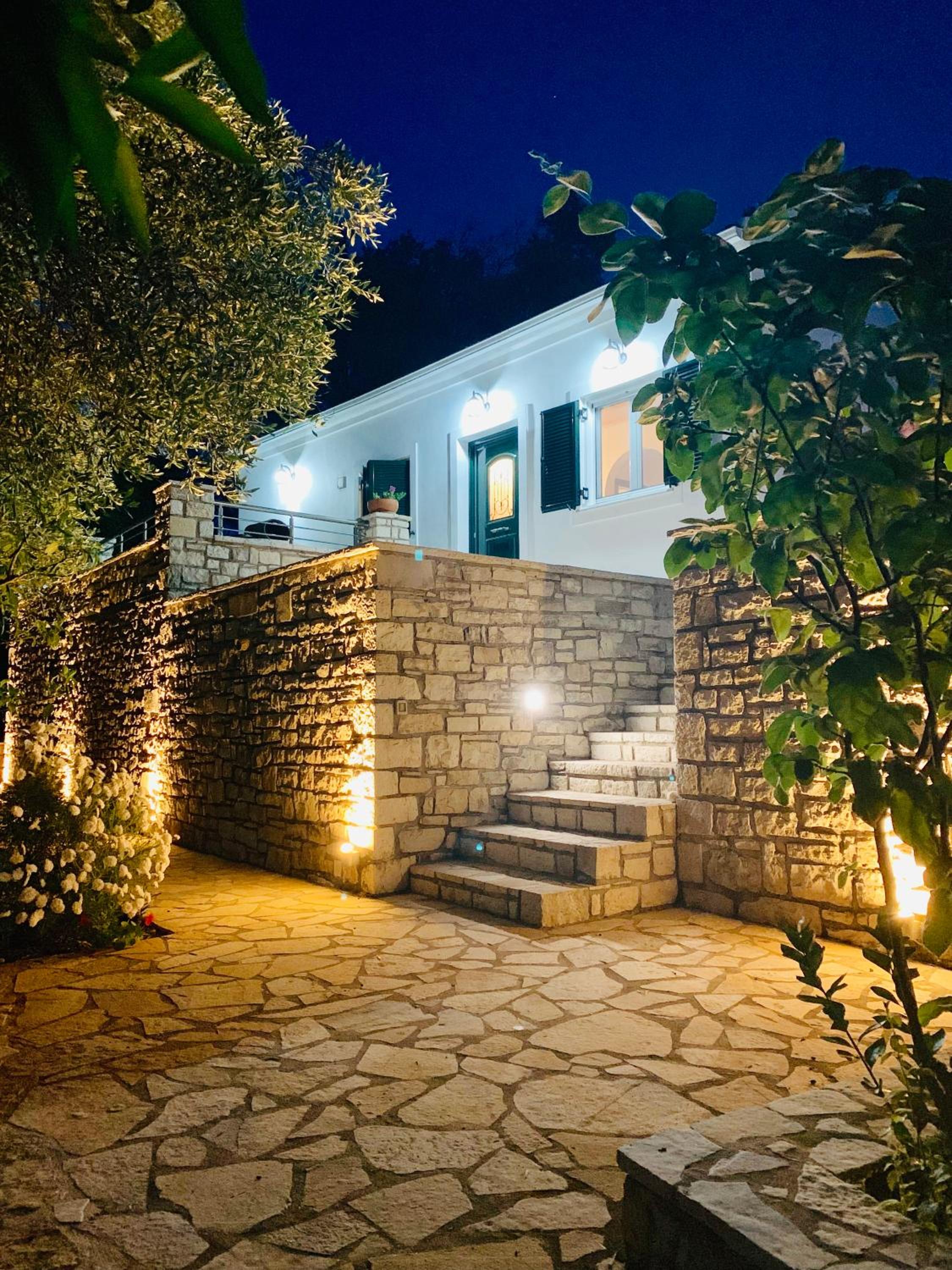 Hotel Isabella Paxos Holidays - Image 1