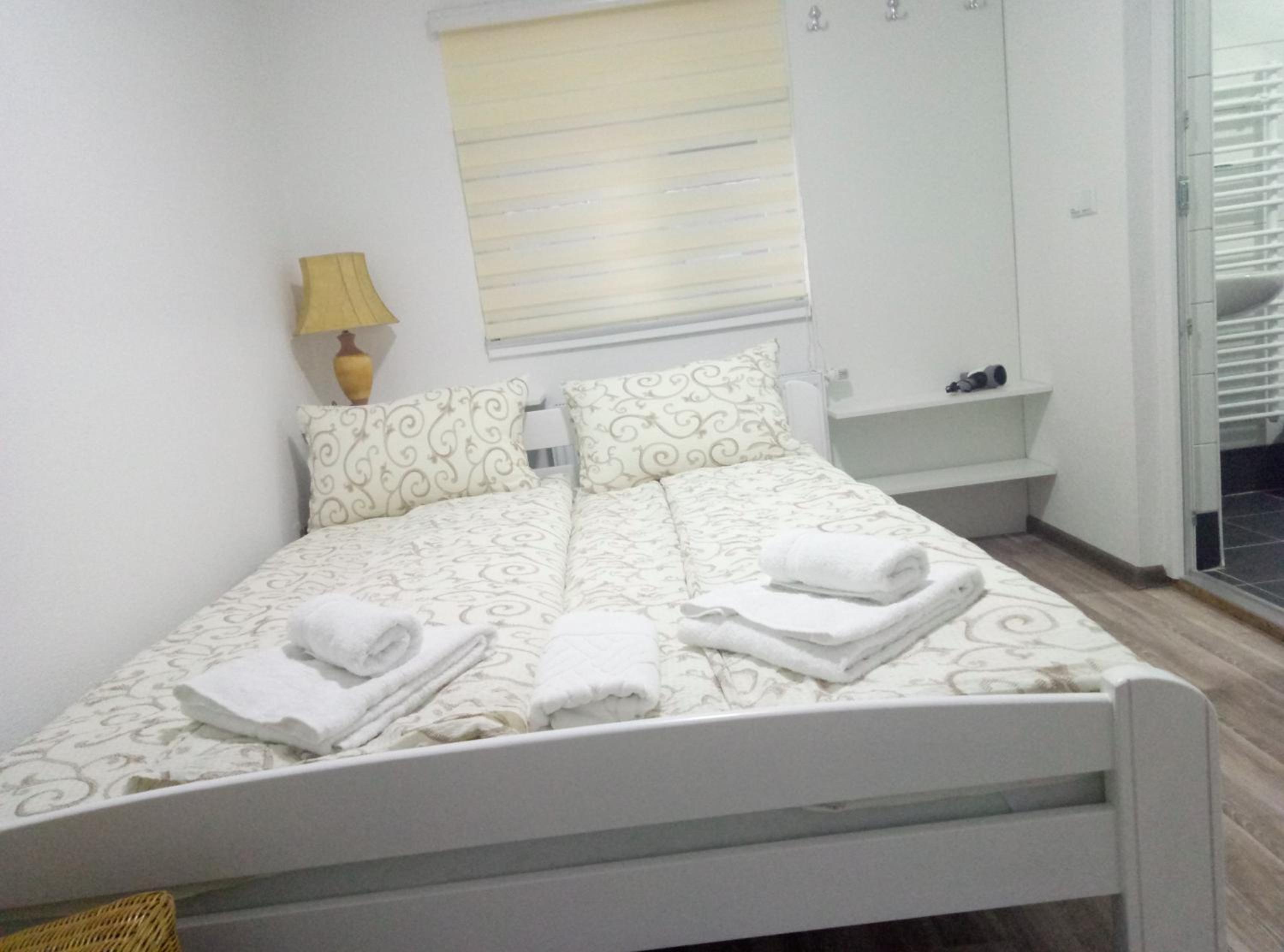 Apartments&Rooms Mido