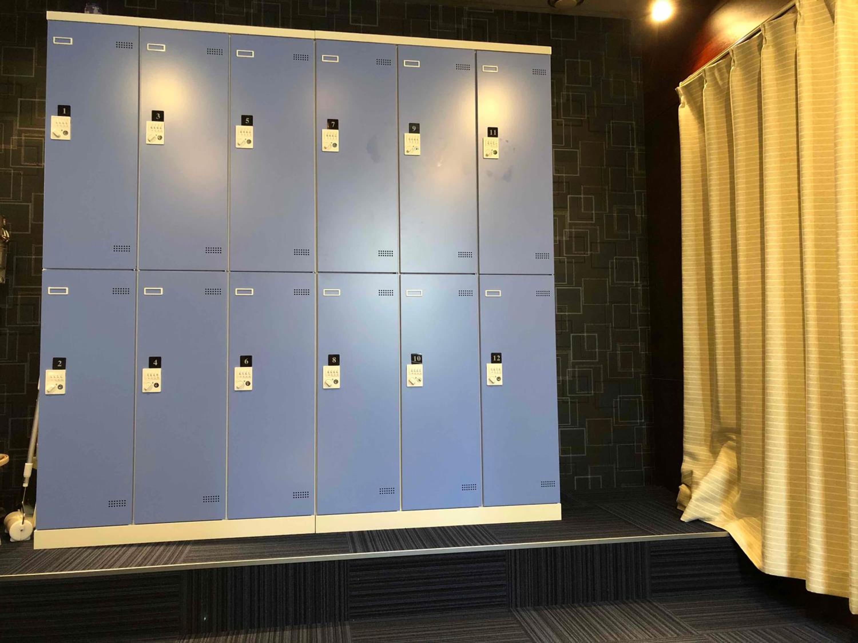 Hotel Adonis Tokyo - LGBTQ Friendly Men Only Hostel