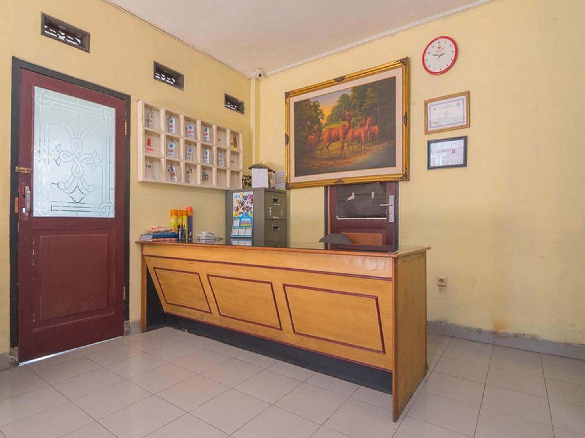 RedDoorz @ Buah Batu 3 view 2