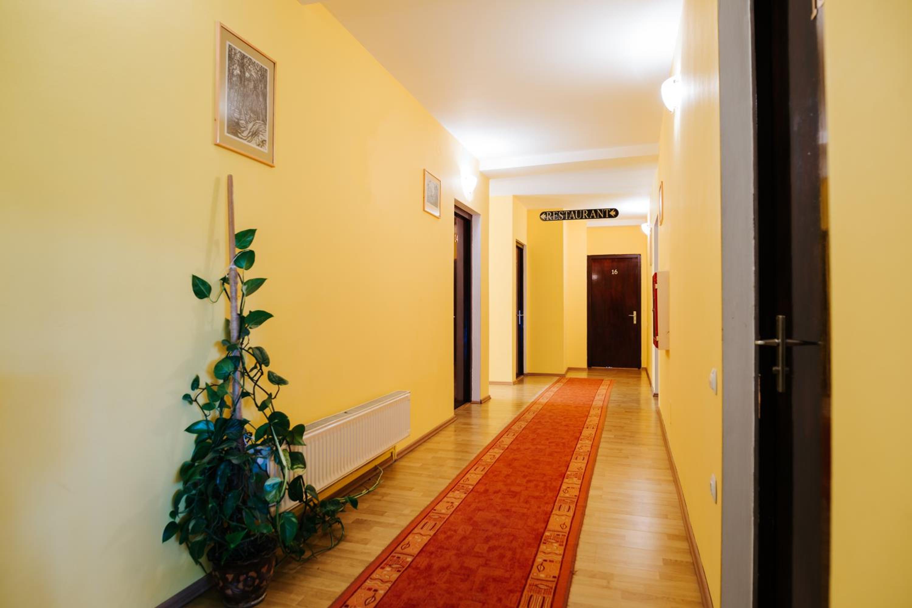 Lázár Pension & Restaurant