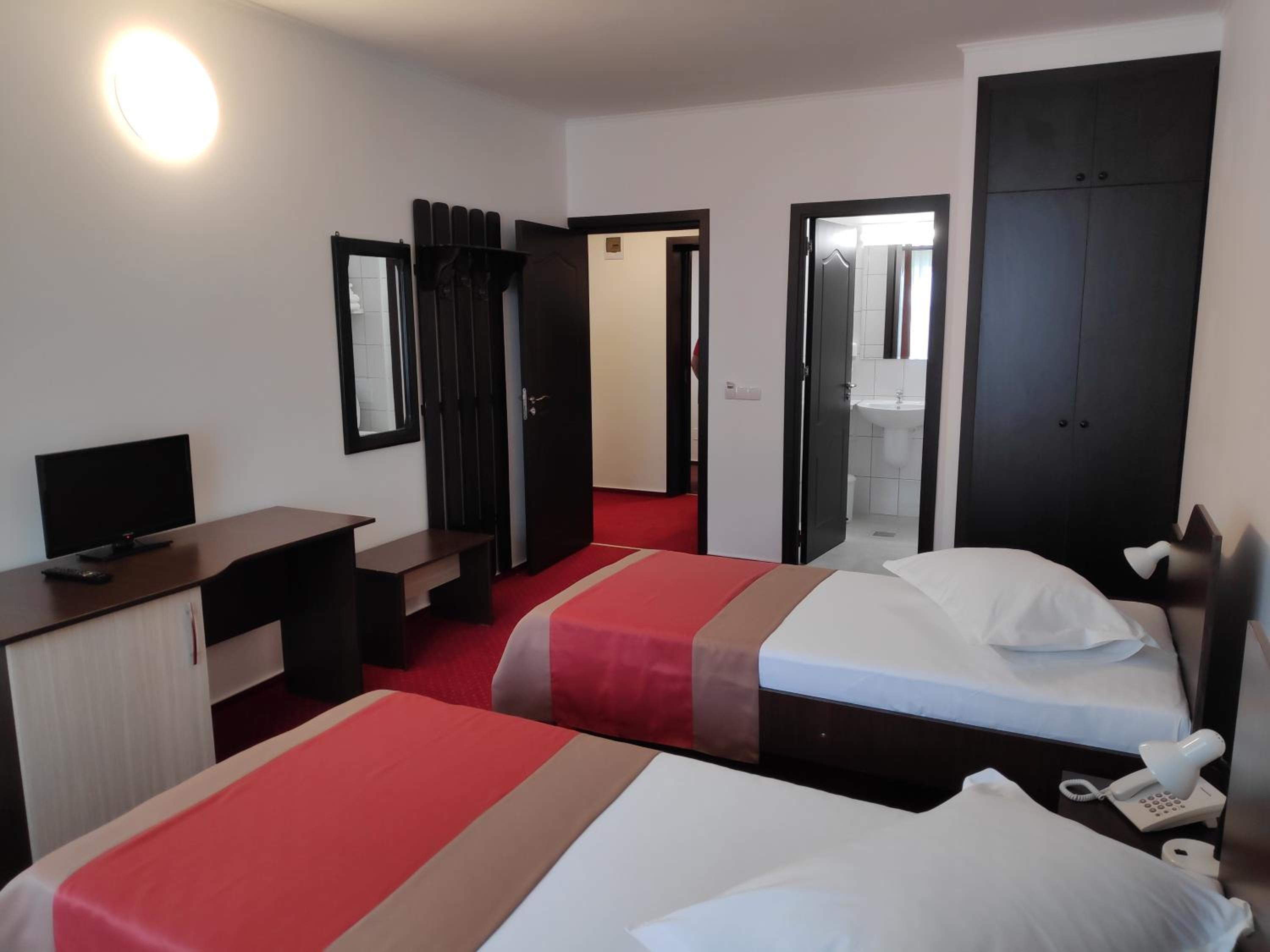 Hostel Caliman