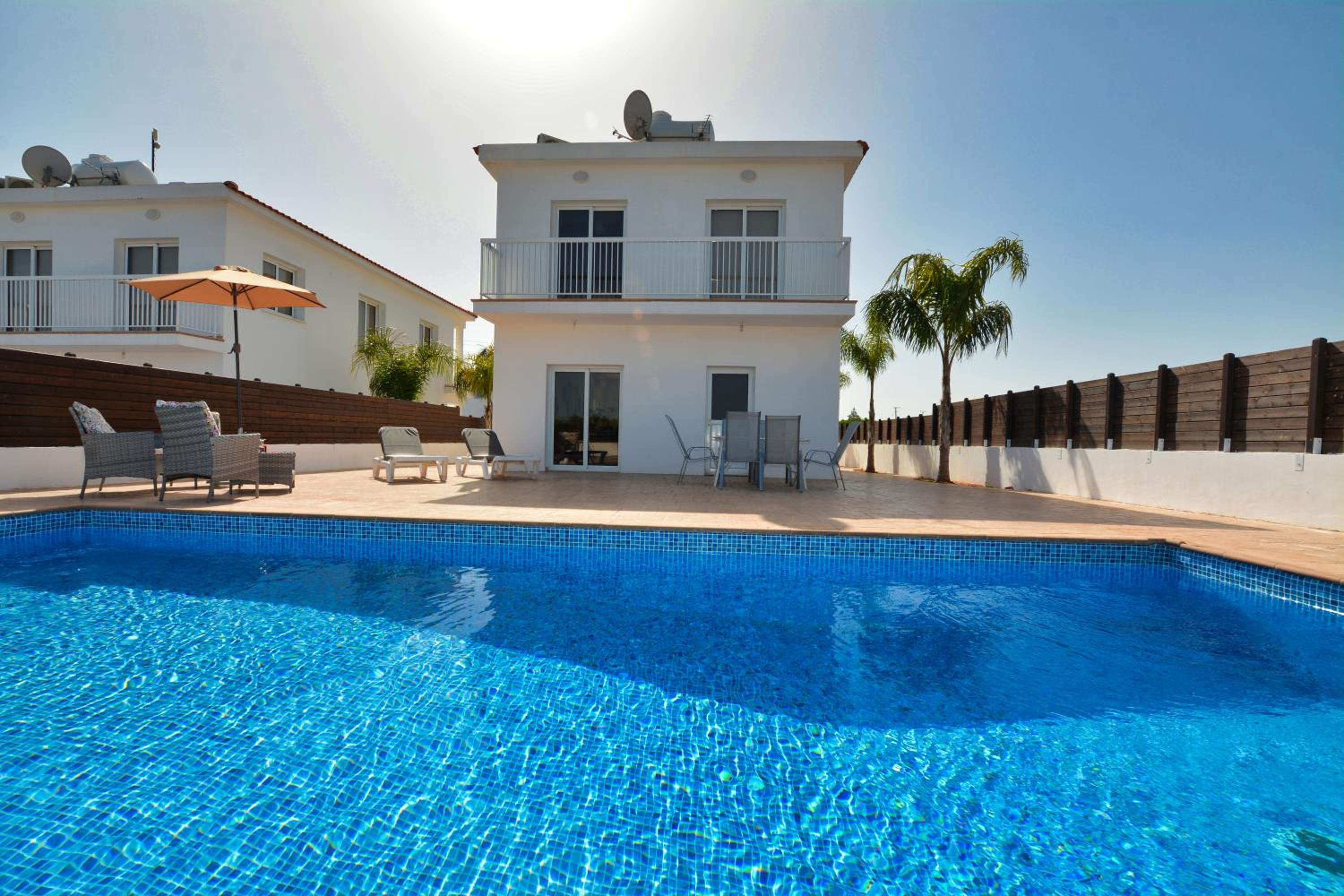 Nissi Villa Ourania