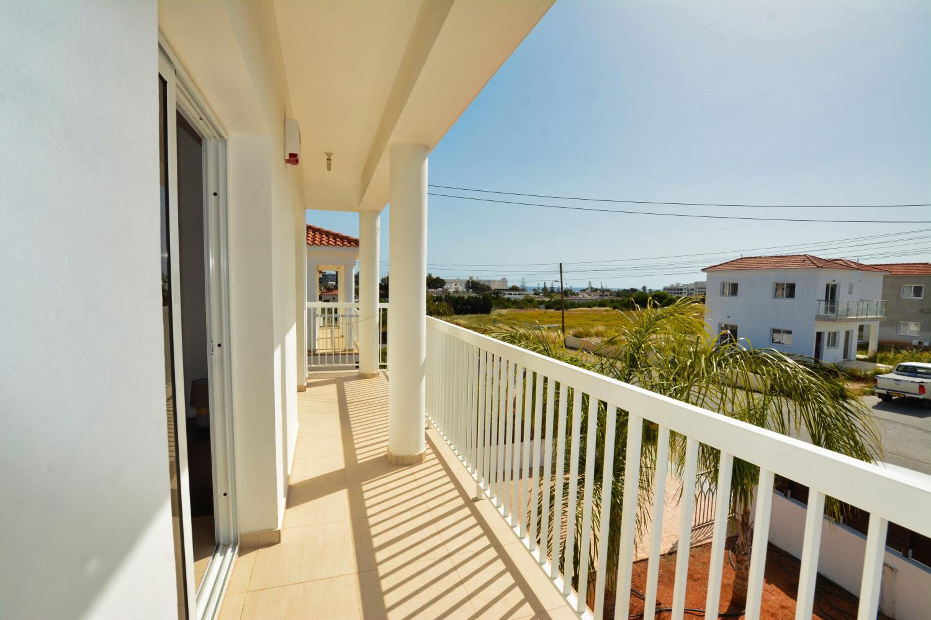 Nissi Villa Ourania