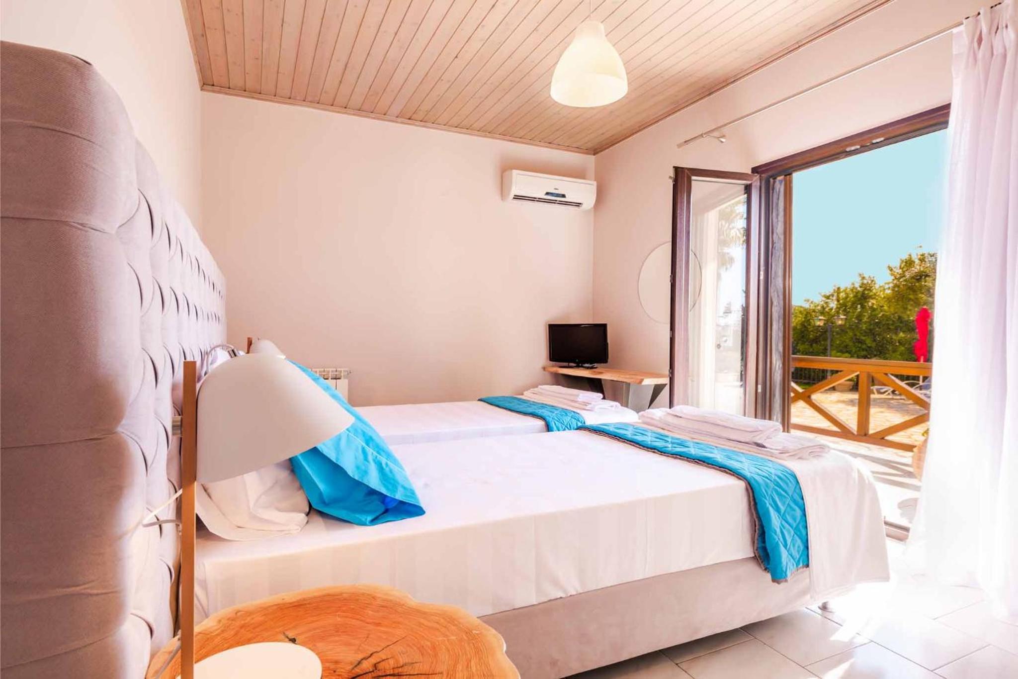 Villa Irida Apartments Agios Spyridonas Peritheia view 3