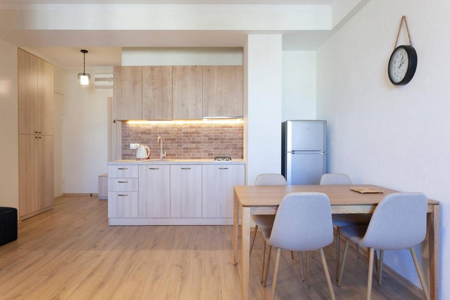 Wehost Apartment On Chiaureli STR.
