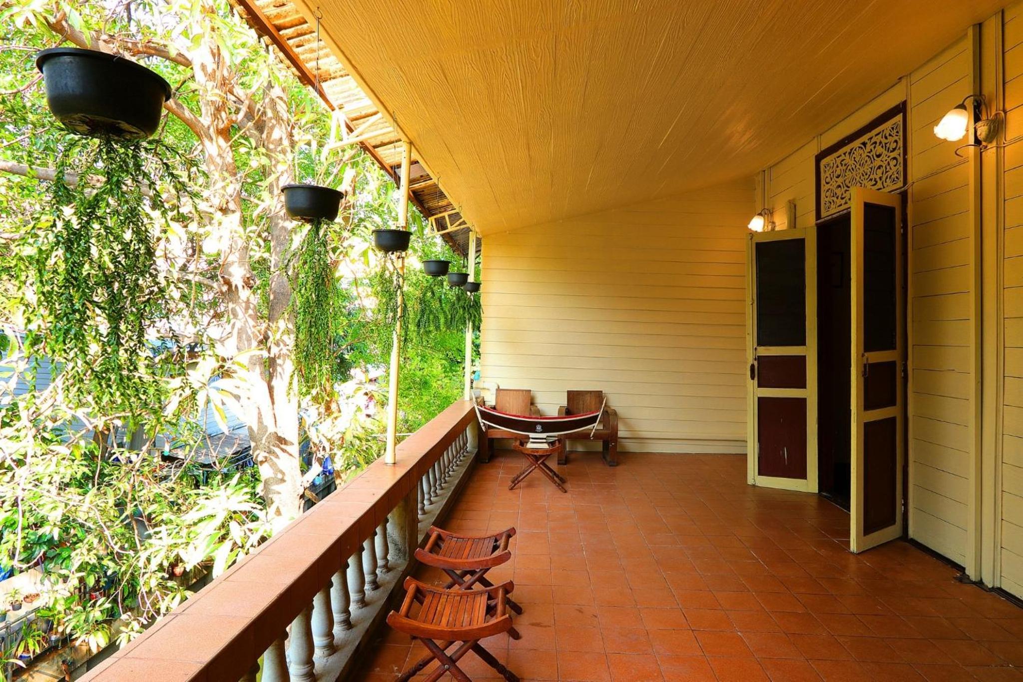 Baankhon Private room in Thai house Check in by yourself code inbox Adult Only