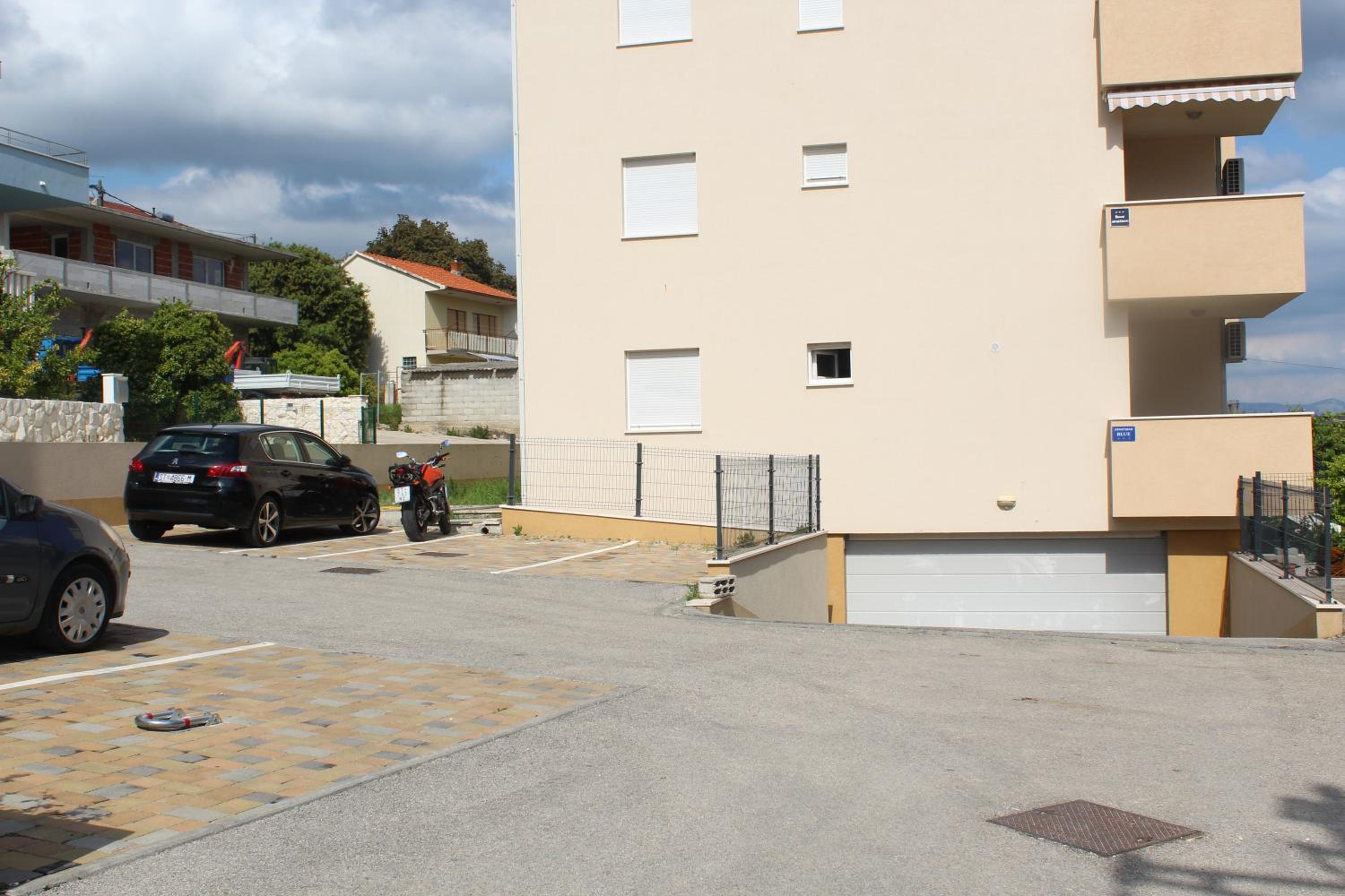 Albatros Apartment with Private Garden,Trogir view 4