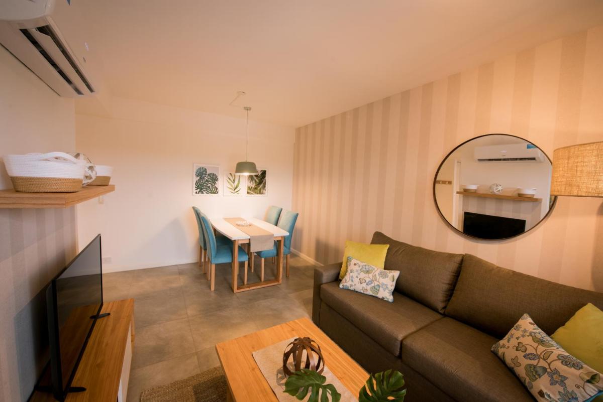 273 Avenida Victoria Aguirre I