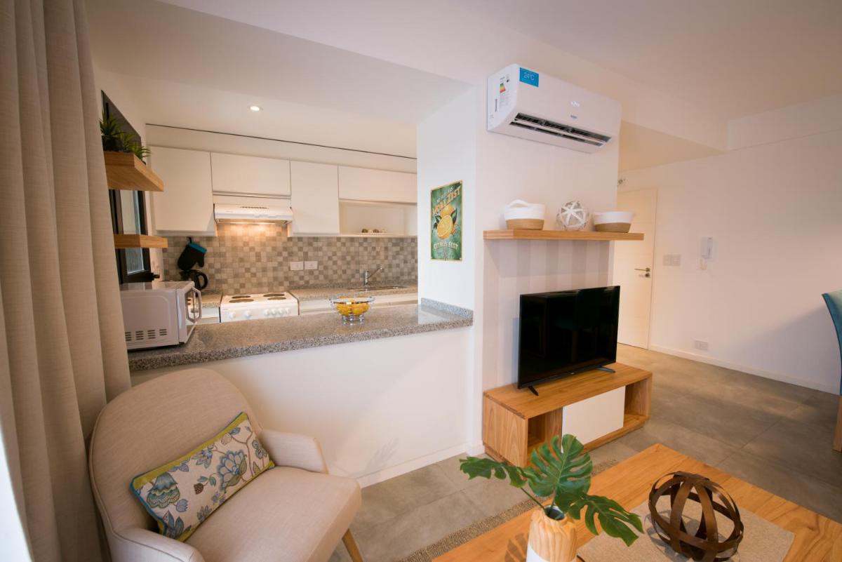 273 Avenida Victoria Aguirre I